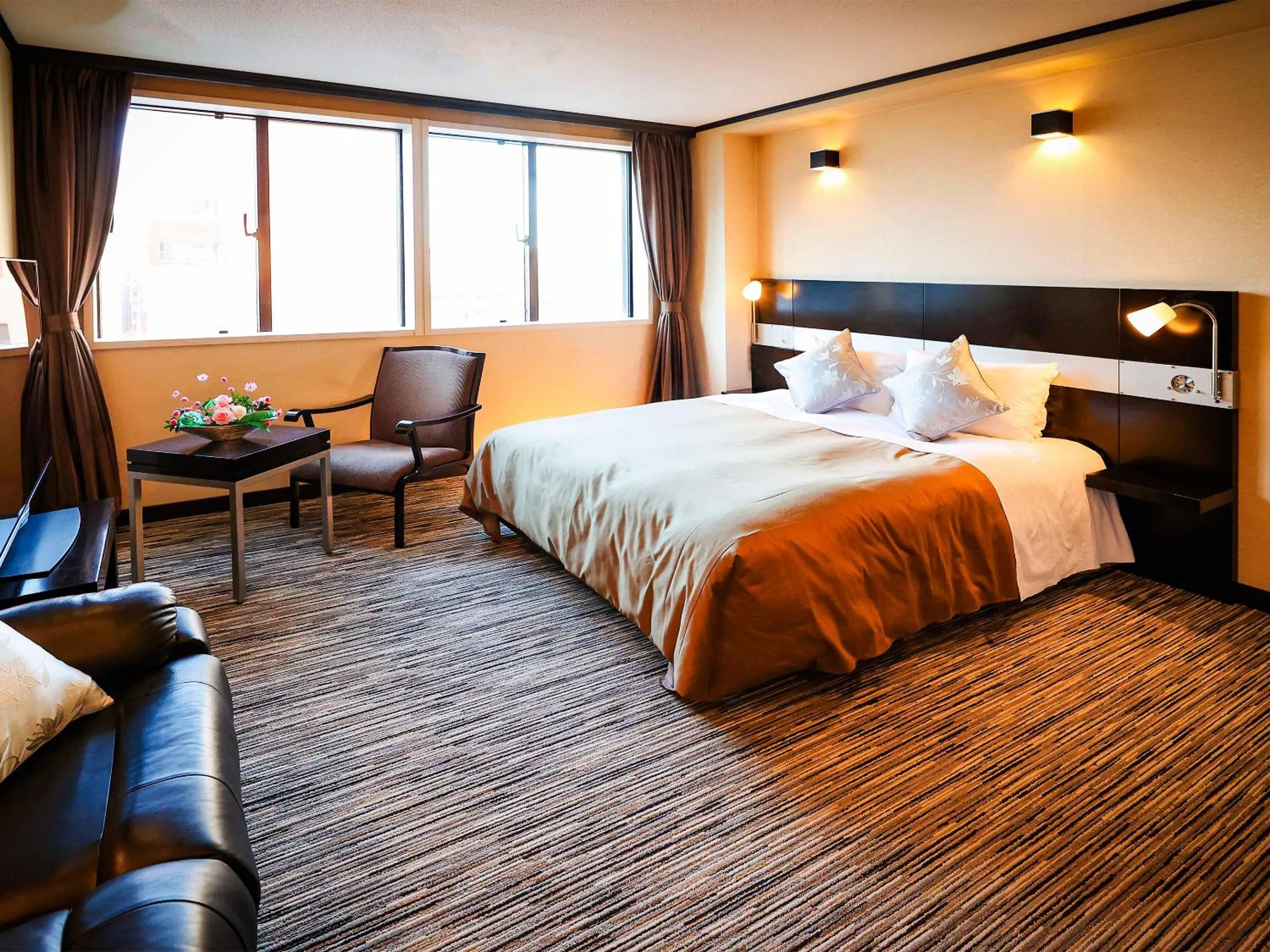 Photo of the whole room, Bed in Fukui Hotel