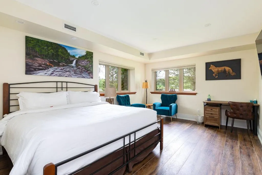 Bed in Fairy Bay Lakehouse
