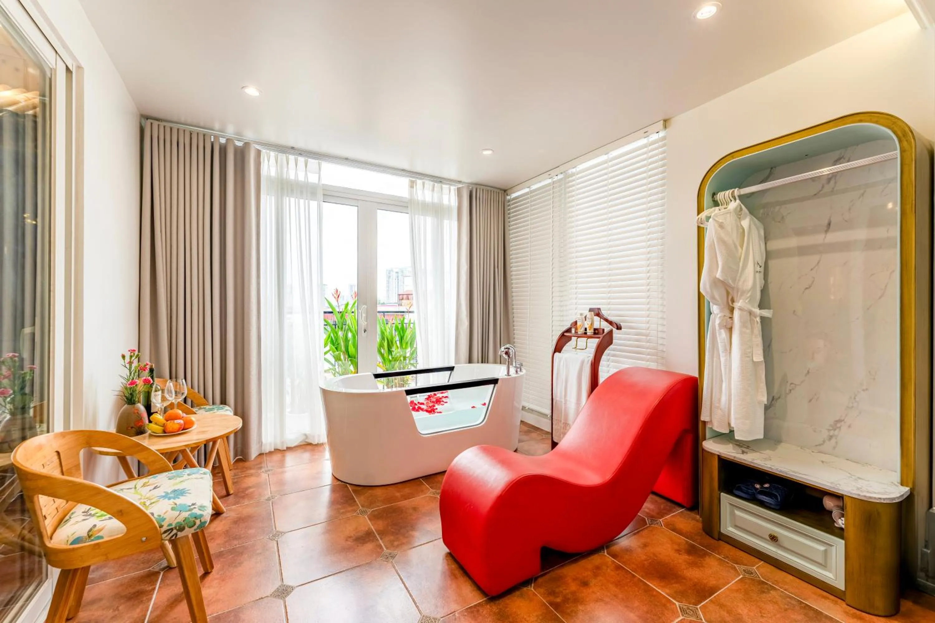 Living room in Mai Hotel