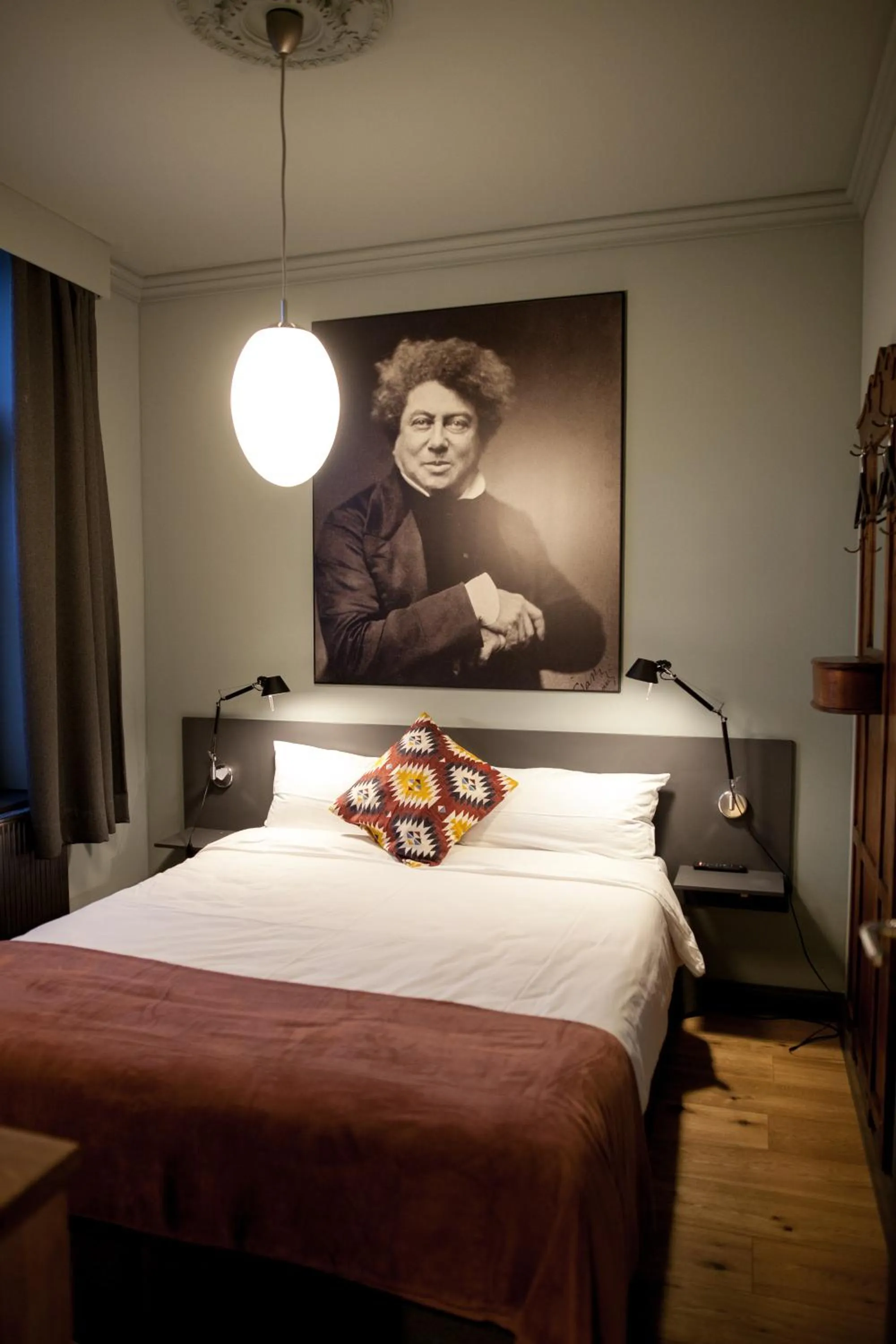 Bed in Storyhotel Bergischer Hof Königswinter