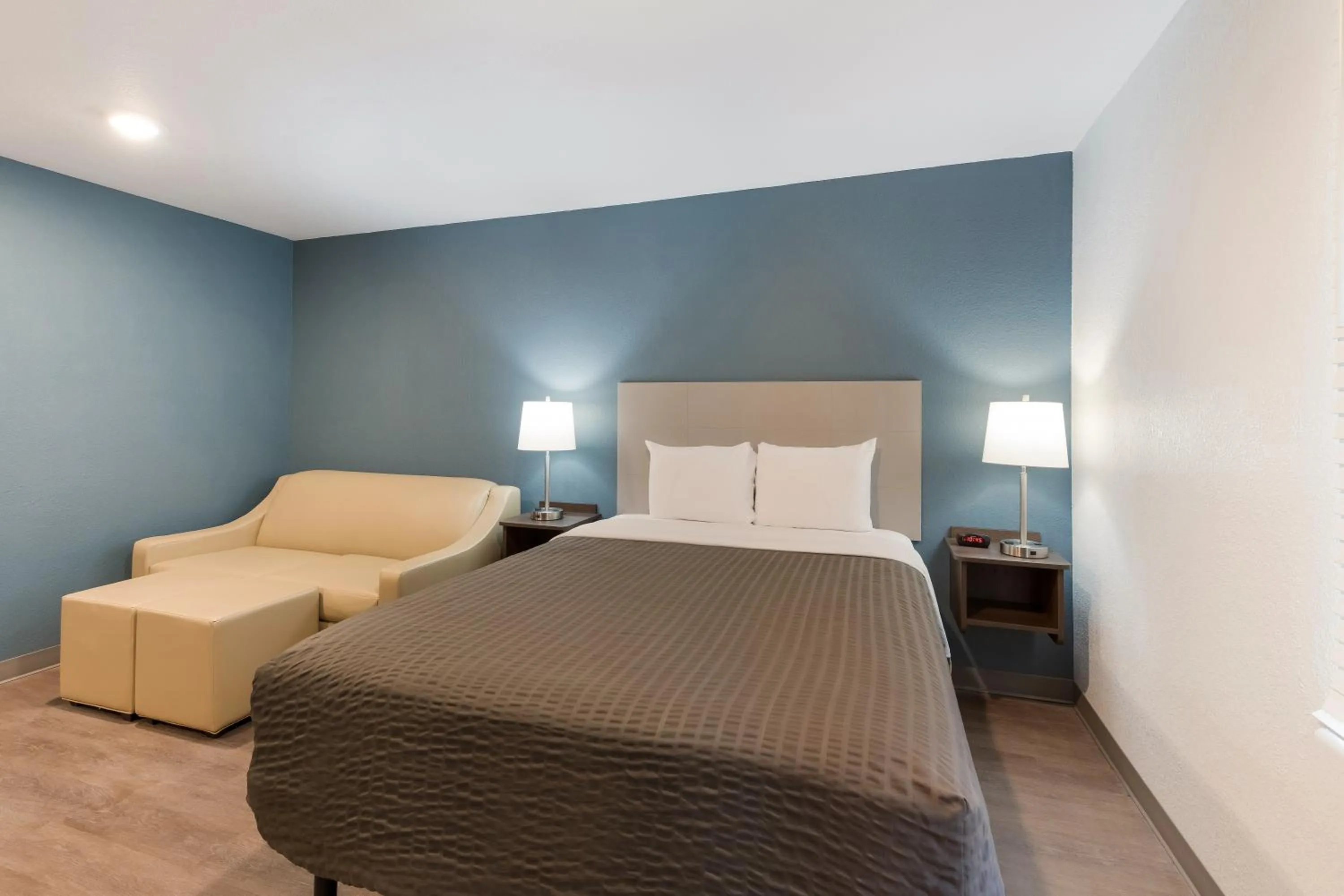 Bed in WoodSpring Suites Dayton North