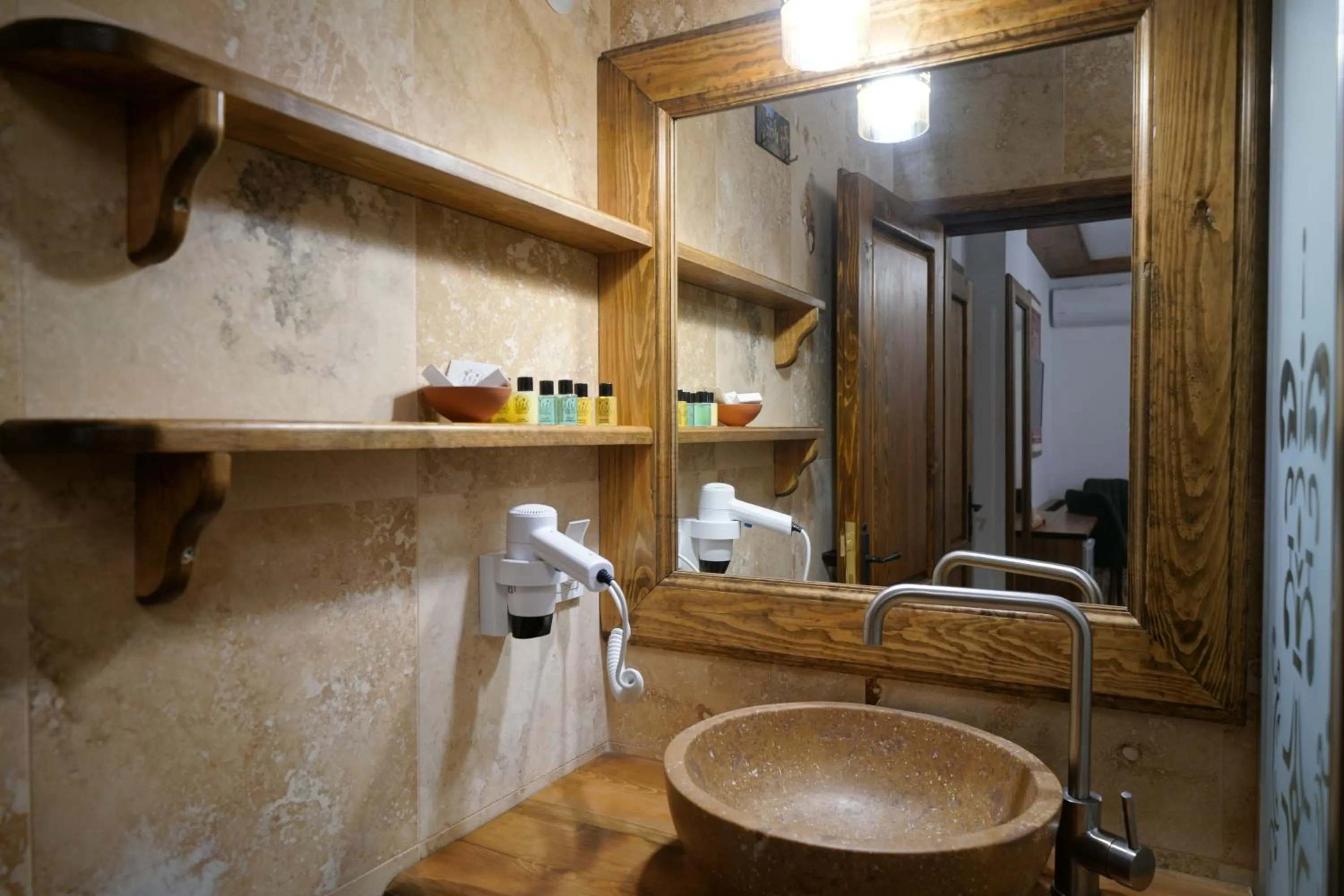 Bathroom in Pashahan Hotel