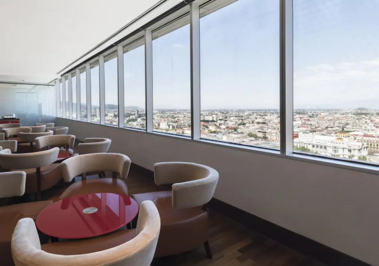 Seating area in Hilton Mexico City Reforma
