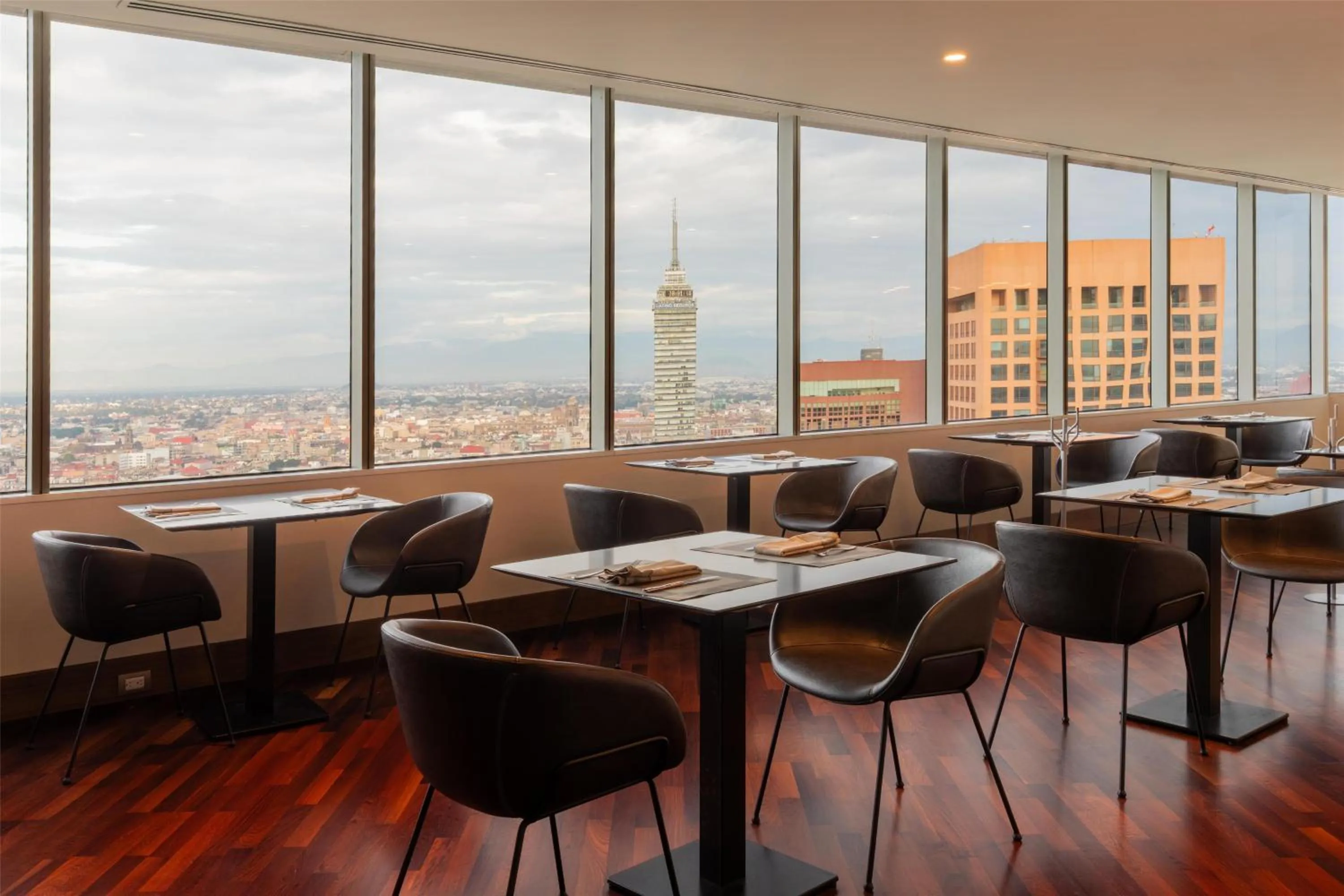 Property building in Hilton Mexico City Reforma