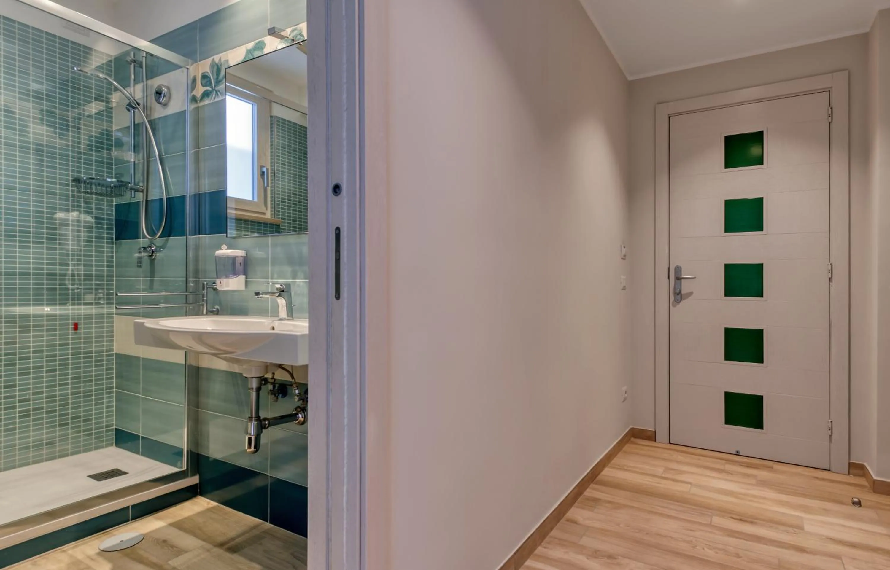 Bathroom in Tiffany Suites