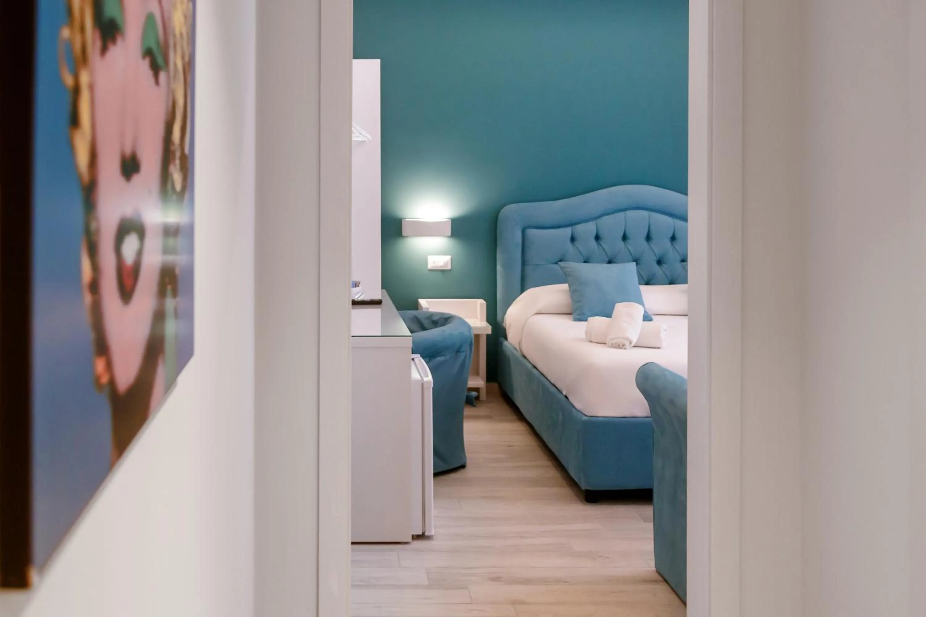 Decorative detail, Bed in Tiffany Suites