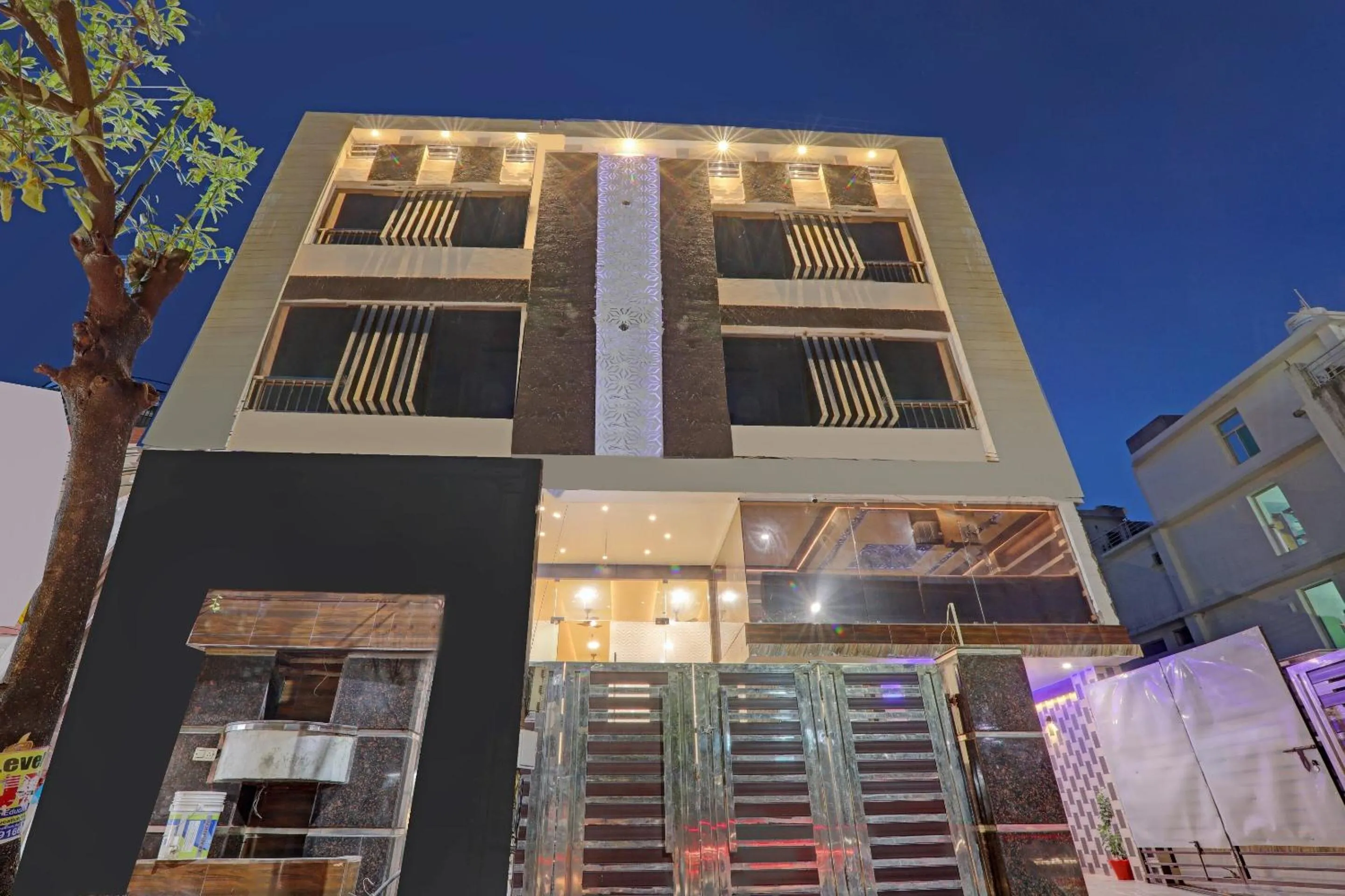 Facade/entrance in Super Townhouse Riddhi Residency