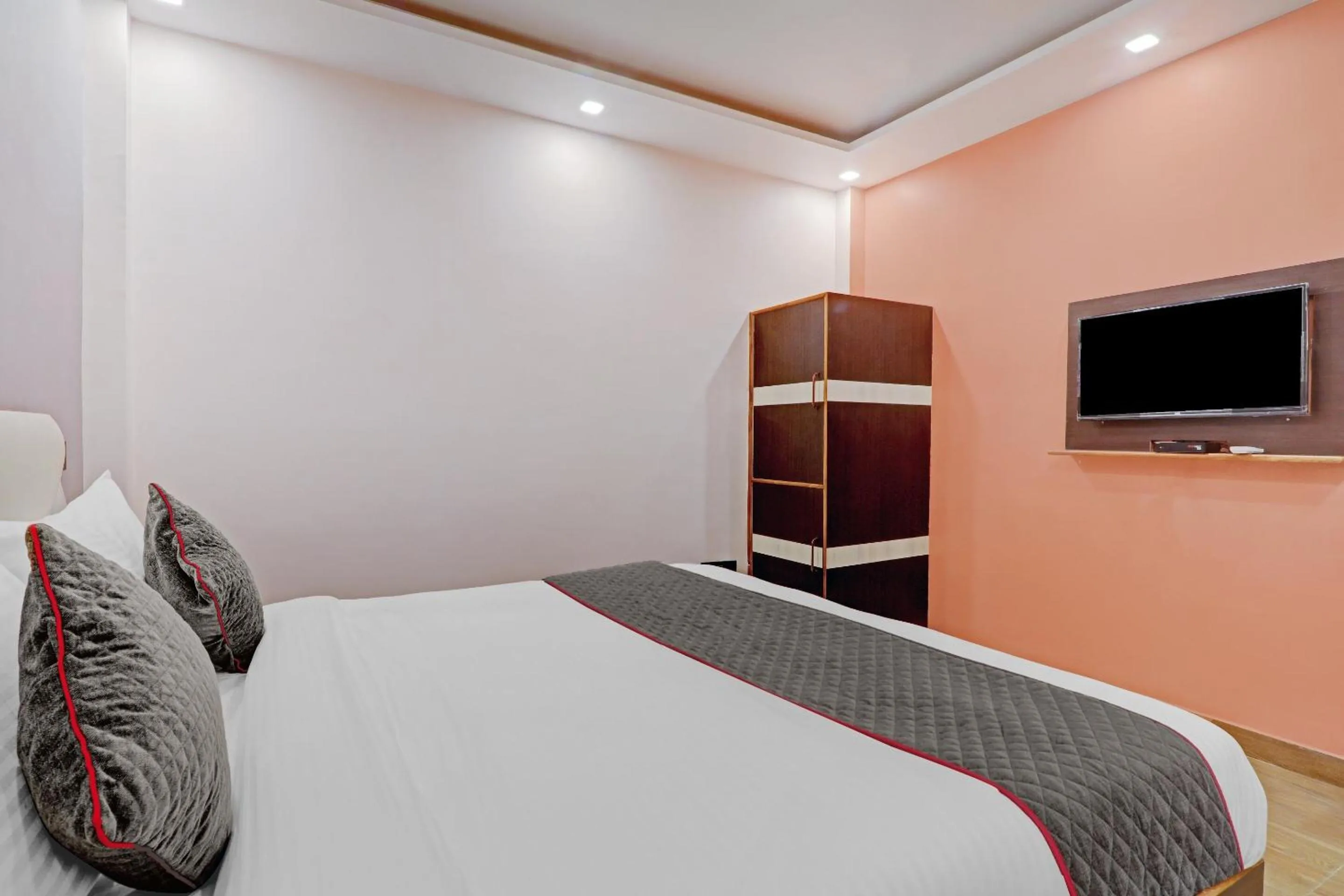 Bedroom in Super Townhouse Riddhi Residency