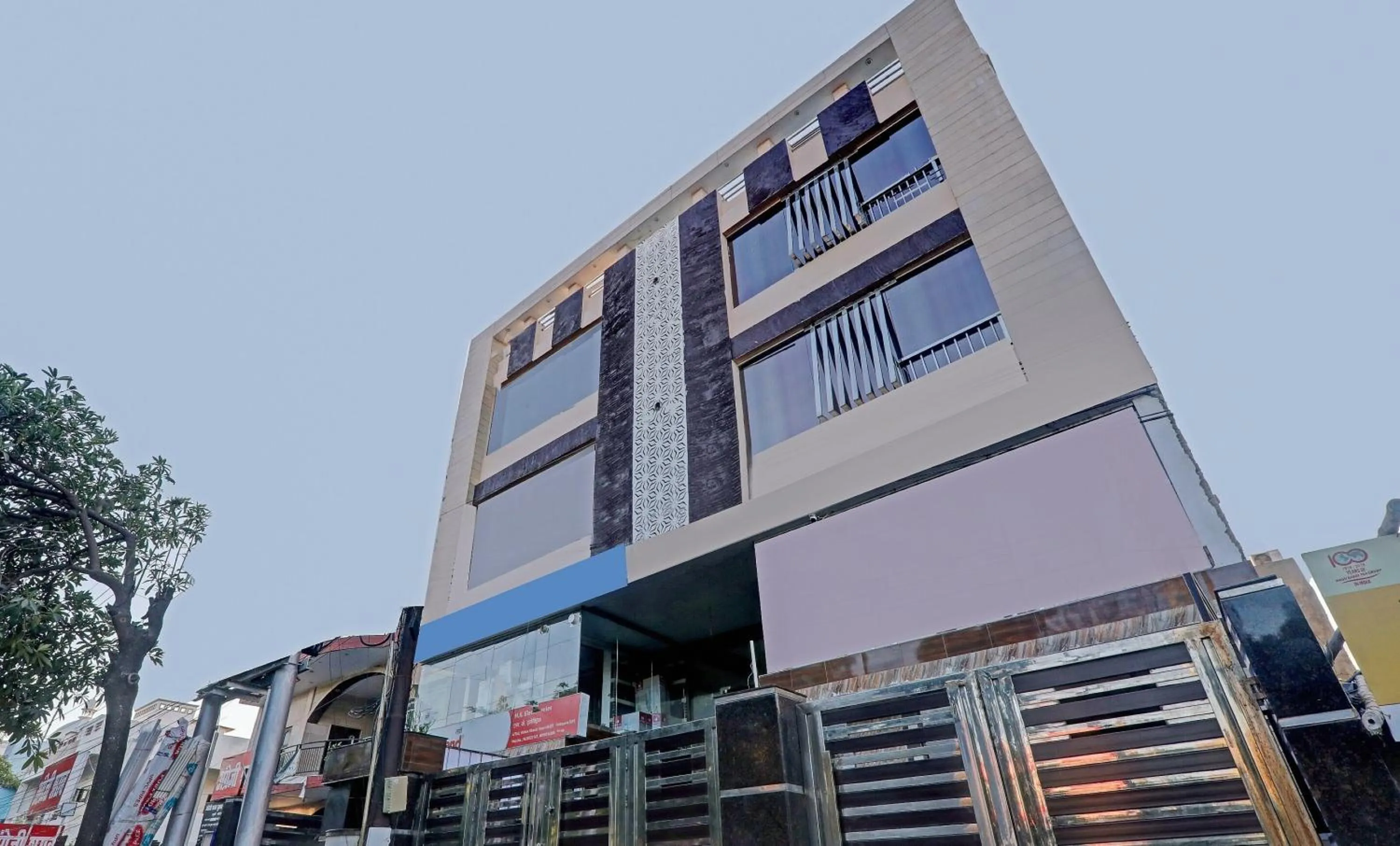 Facade/entrance in Super Townhouse Riddhi Residency