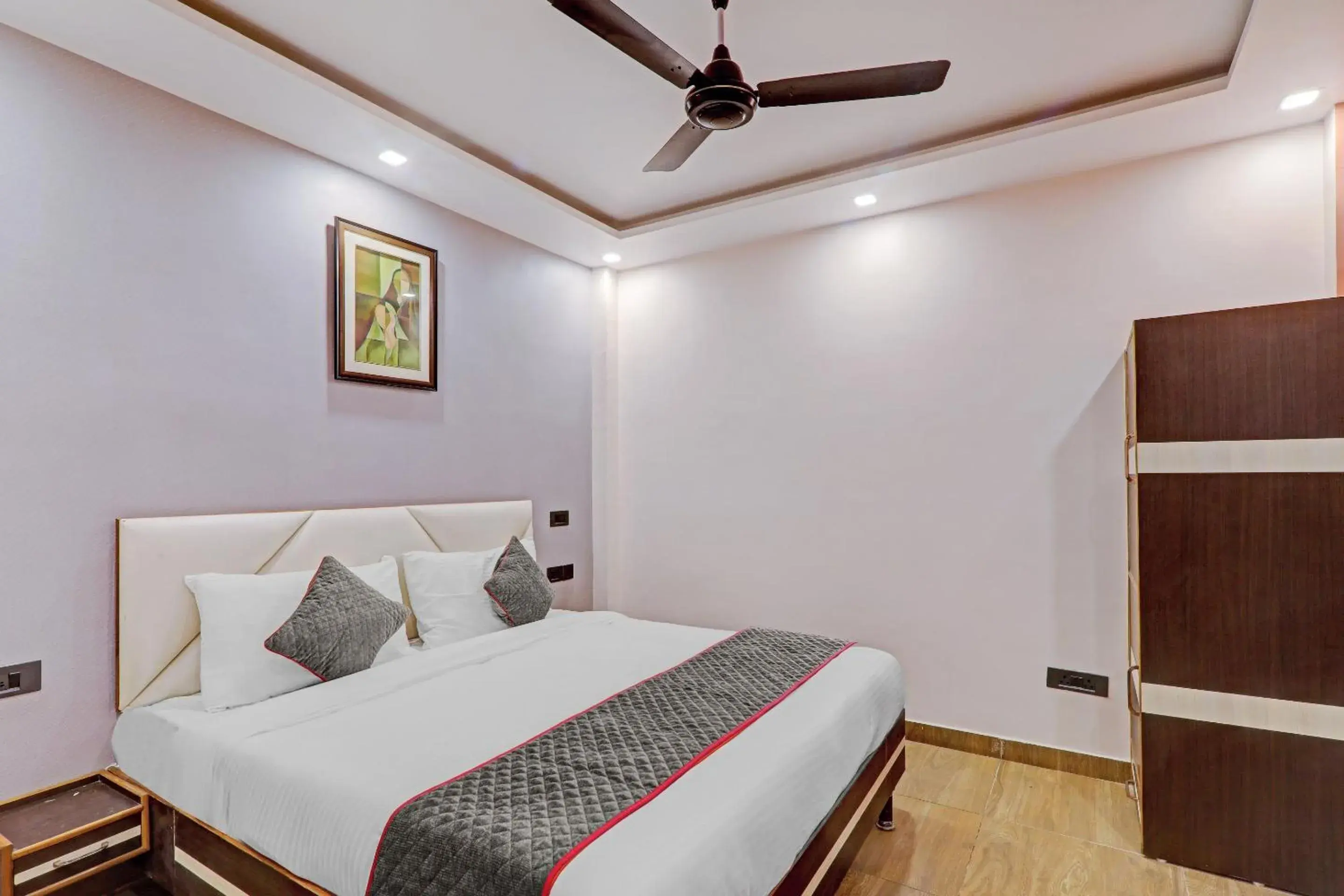 Super Townhouse Riddhi Residency Super Townhouse Riddhi Residency