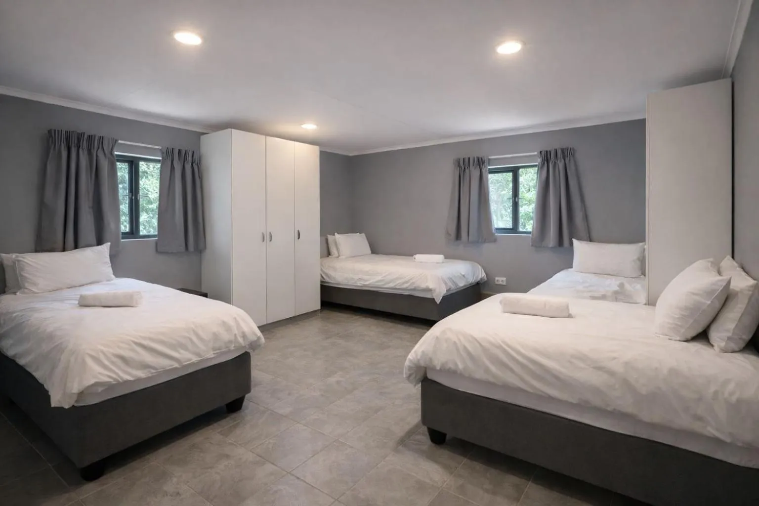 Bed in Inn & Out Sandton