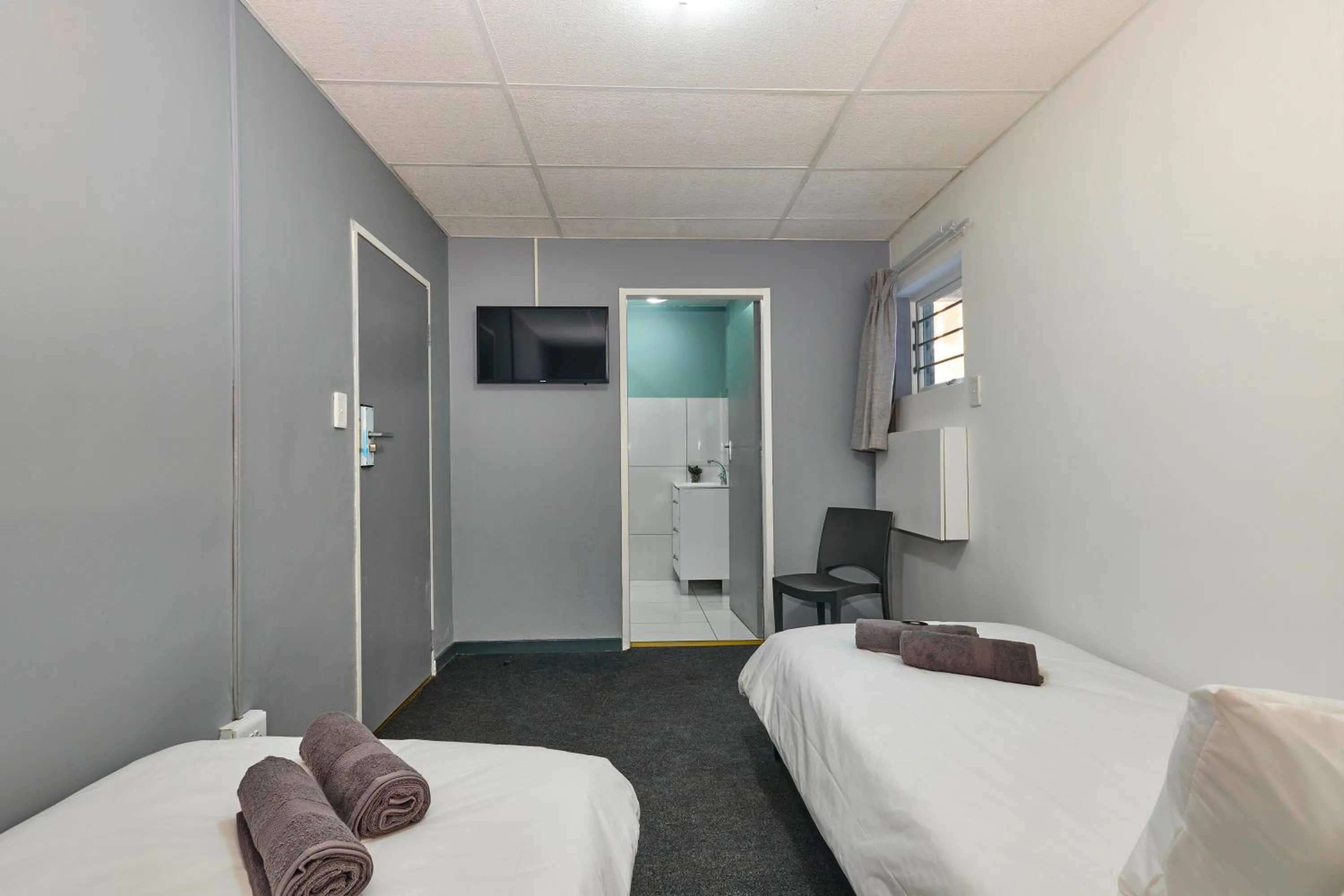 Bed in Inn & Out Sandton