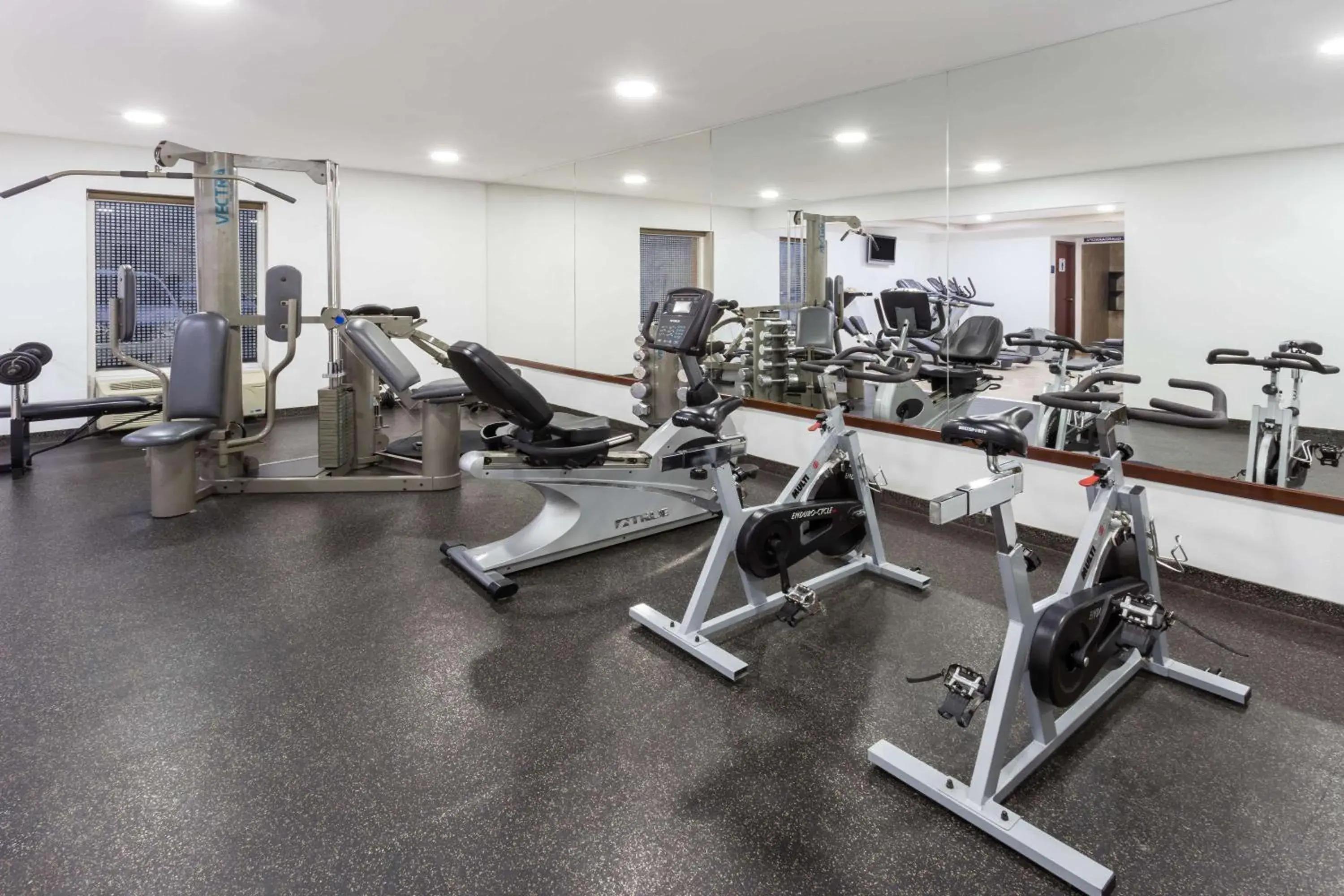 Fitness centre/facilities in Baymont by Wyndham Lazaro Cardenas Fitness centre/facilities in Baymont by Wyndham Lazaro Cardenas