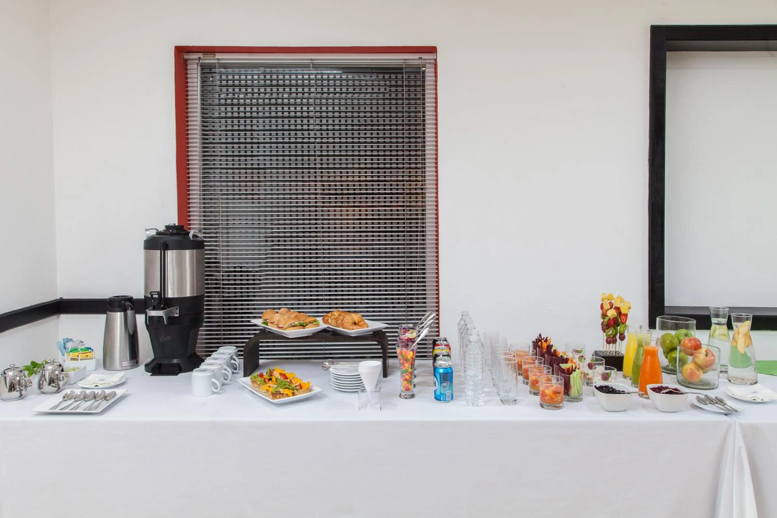 Food and drinks in Baymont by Wyndham Lazaro Cardenas