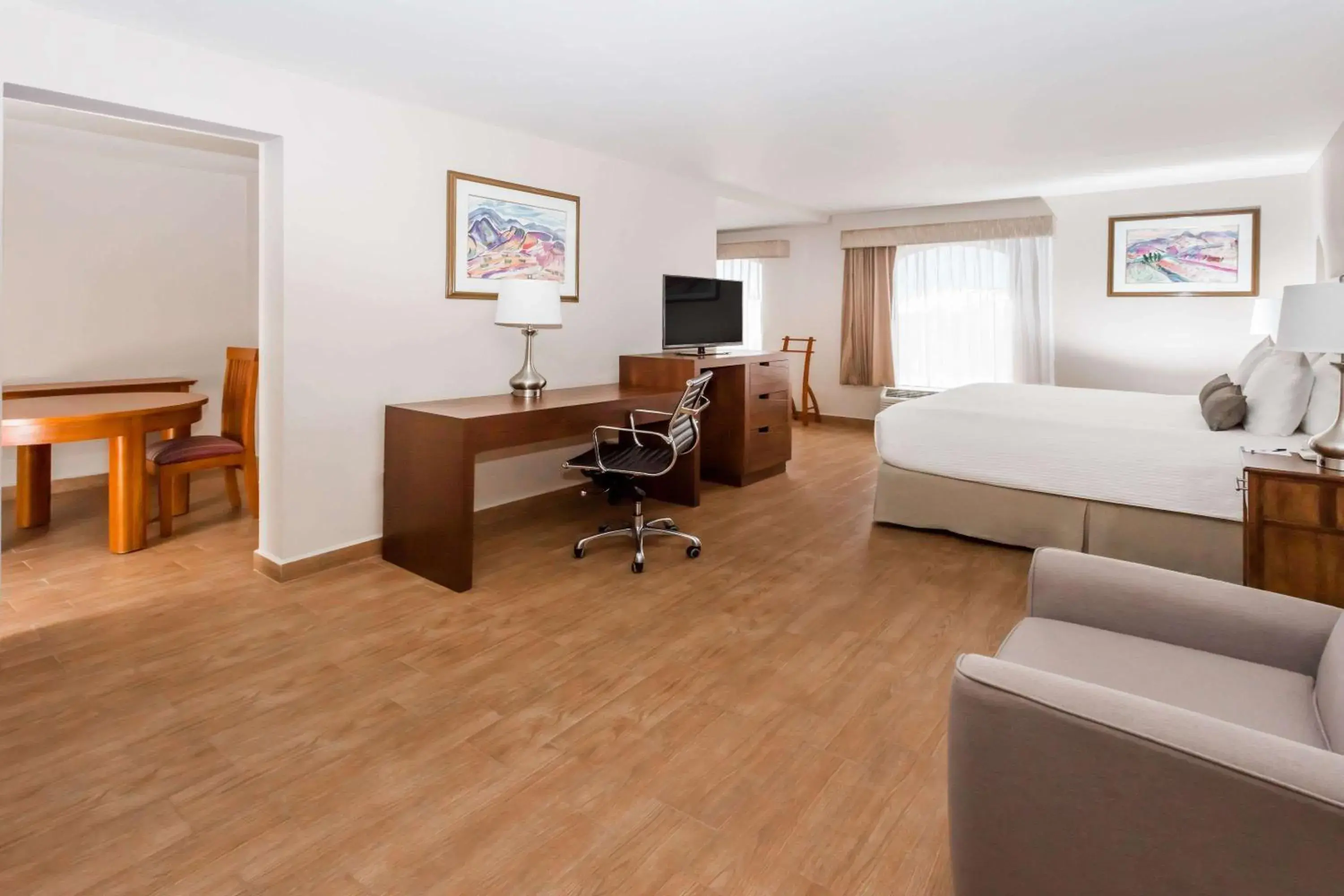 Photo of the whole room in Baymont by Wyndham Lazaro Cardenas Photo of the whole room in Baymont by Wyndham Lazaro Cardenas