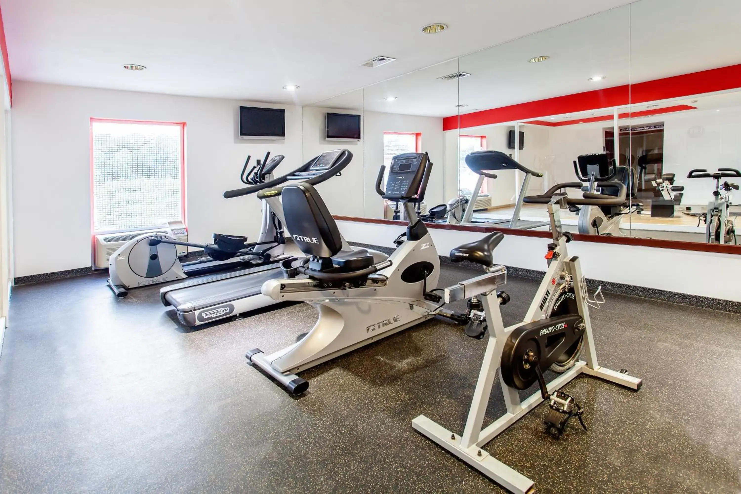 Fitness centre/facilities in Baymont by Wyndham Lazaro Cardenas Fitness centre/facilities in Baymont by Wyndham Lazaro Cardenas