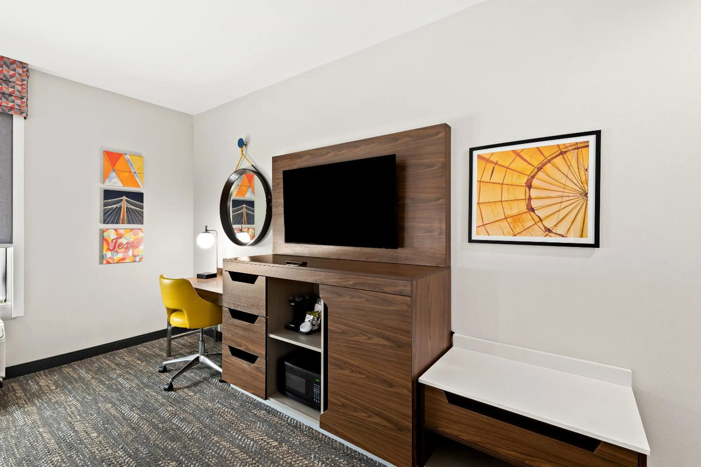 Bedroom in Hampton Inn Longview