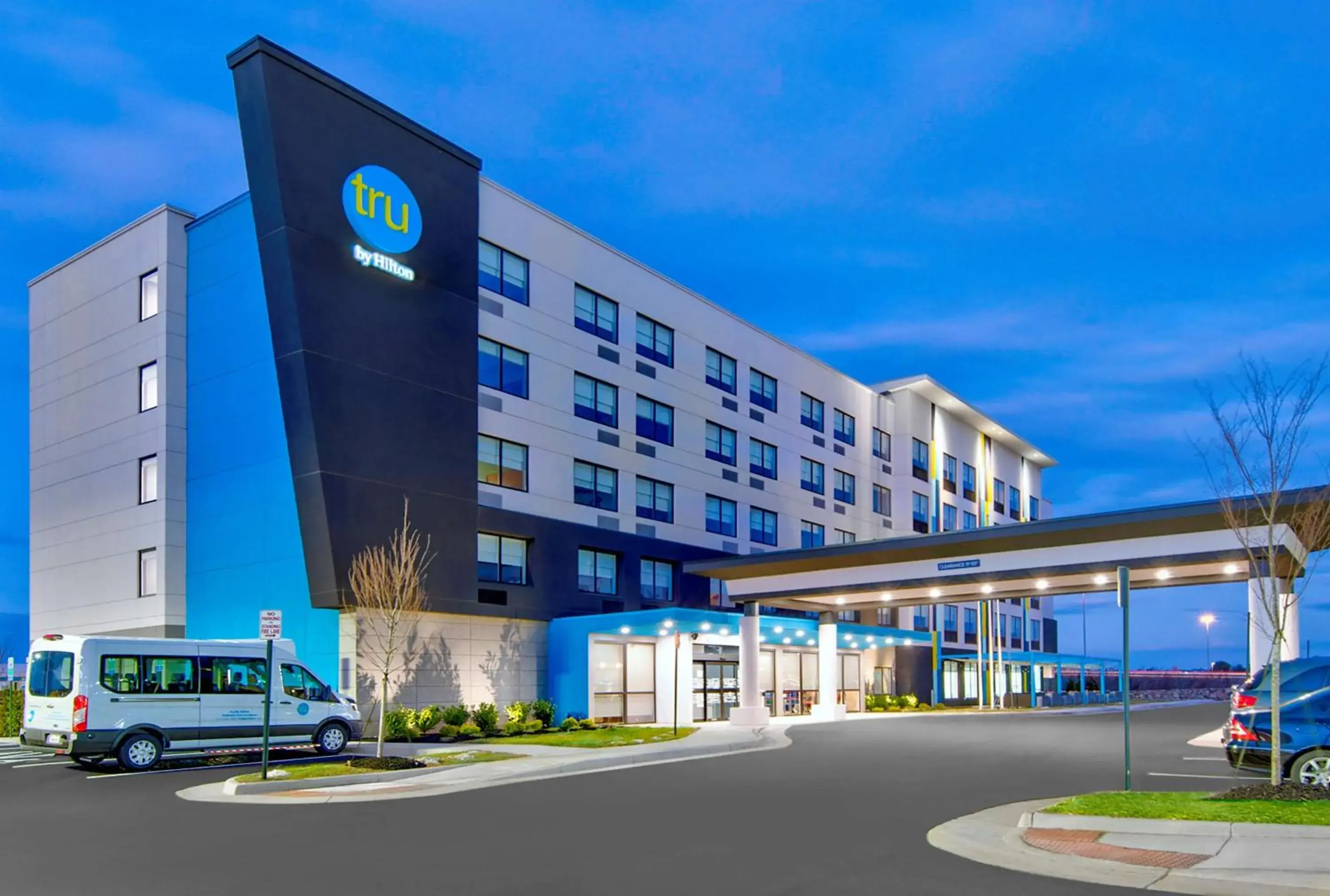 Property building in Tru By Hilton Ashburn One Loudoun, Va Property building in Tru By Hilton Ashburn One Loudoun, Va