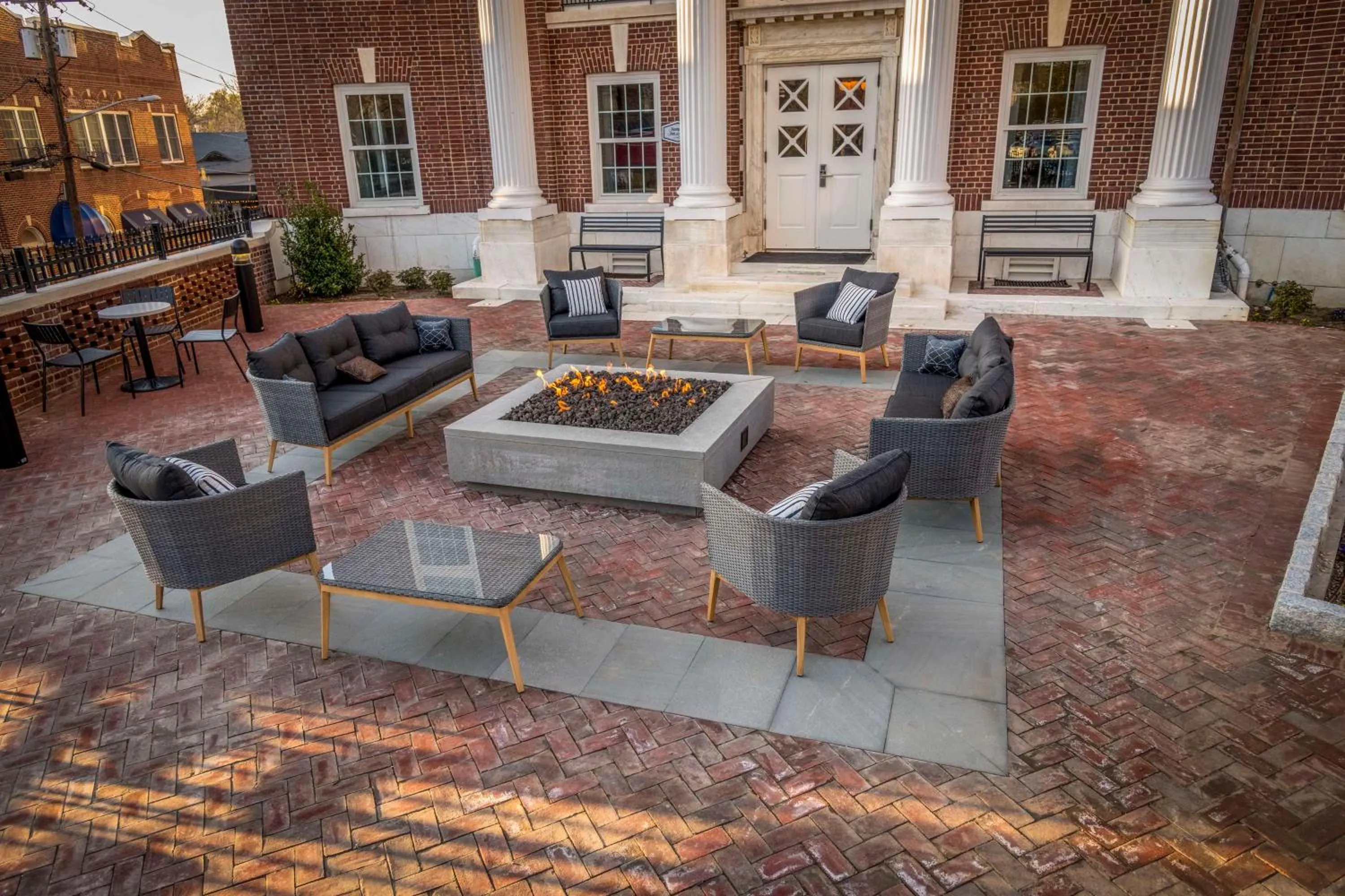 Patio in Hampton Inn & Suites Huntington Downtown, Ny