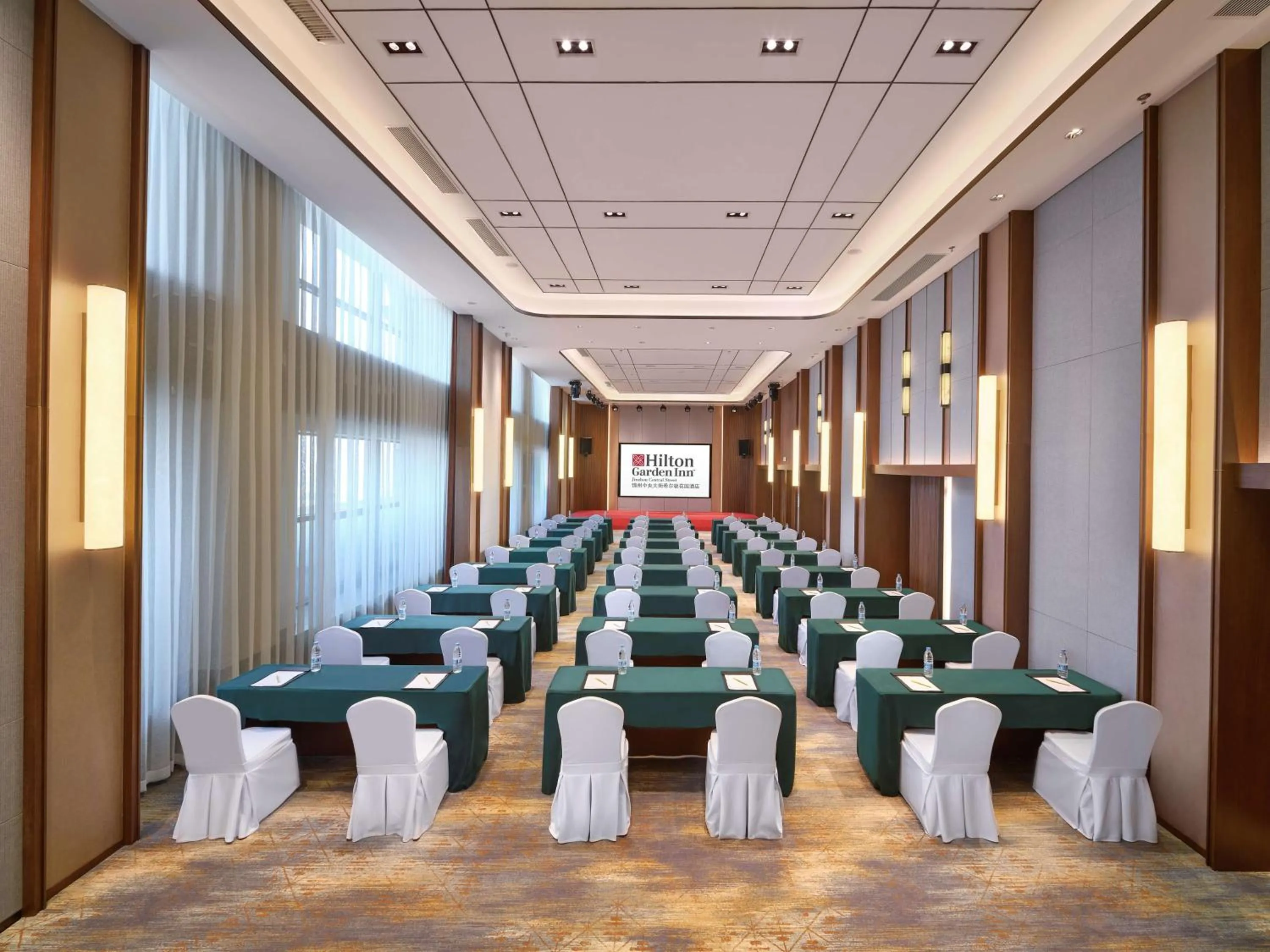 Meeting/conference room in Hilton Garden Inn Jinzhou Central Street
