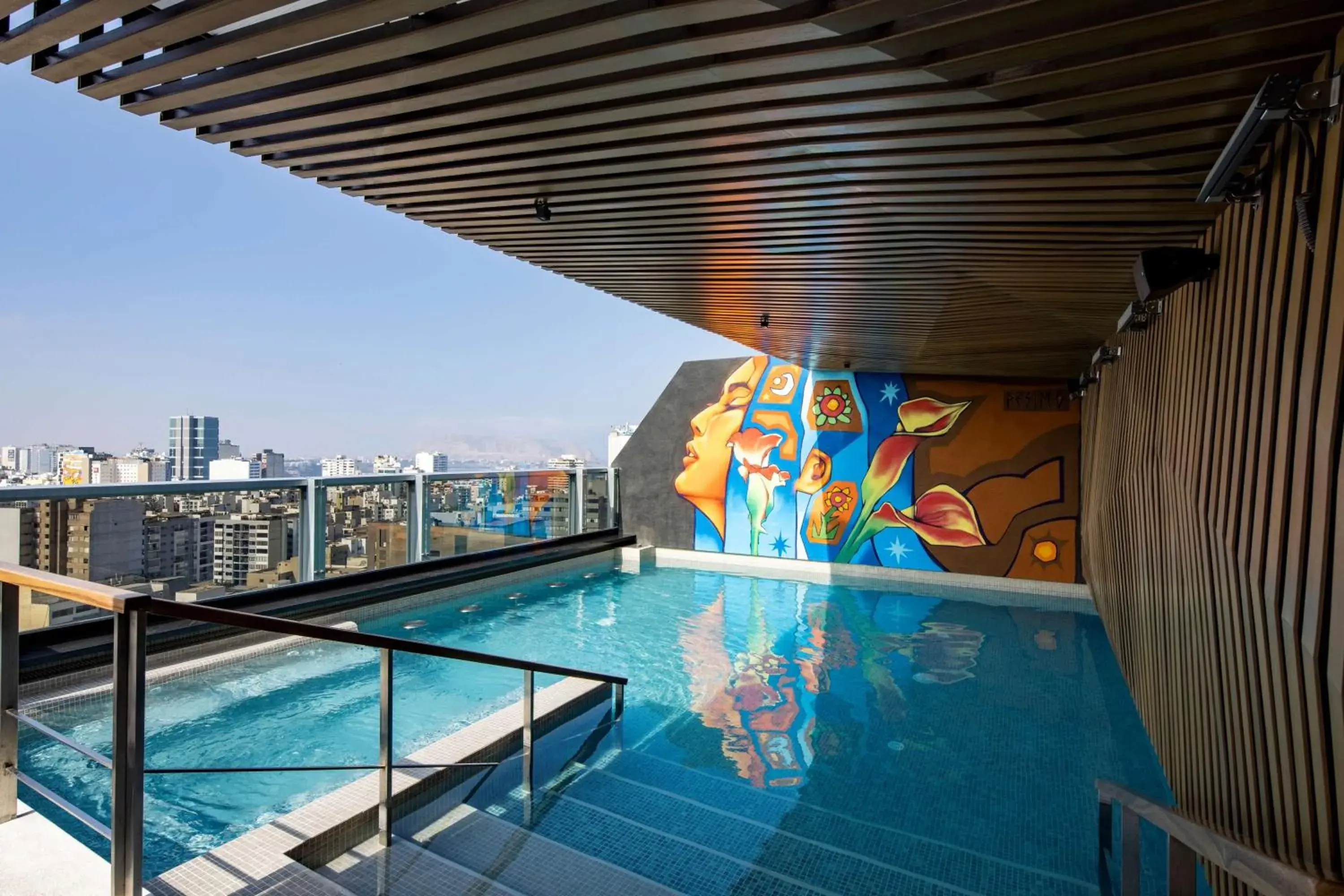 Pool view in Hilton Garden Inn Lima Miraflores Pool view in Hilton Garden Inn Lima Miraflores