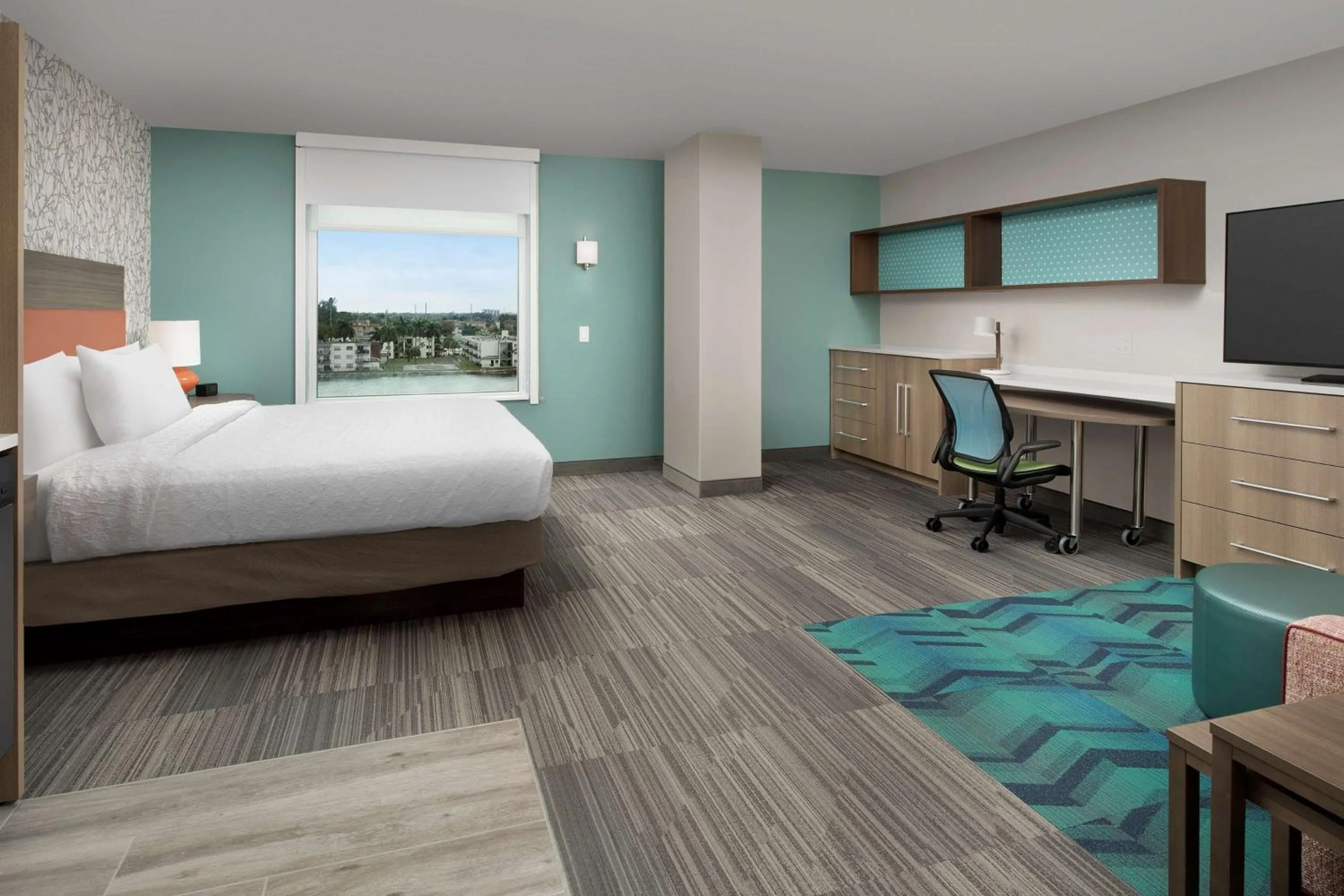 Bedroom, Bed in Home2 Suites By Hilton Miami Airport South Blue Lagoon
