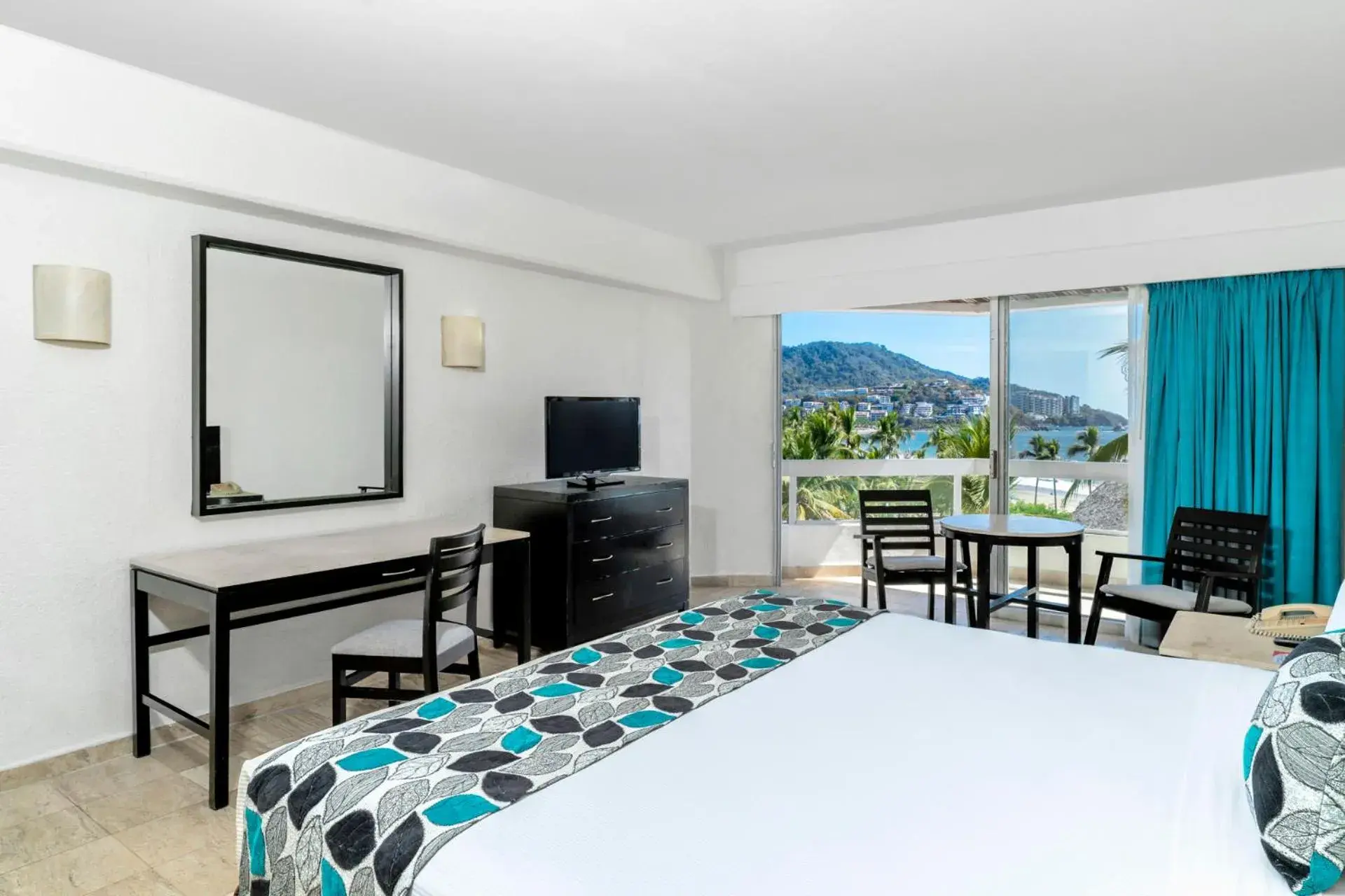 Bed in Krystal Ixtapa All Inclusive Bed in Krystal Ixtapa All Inclusive