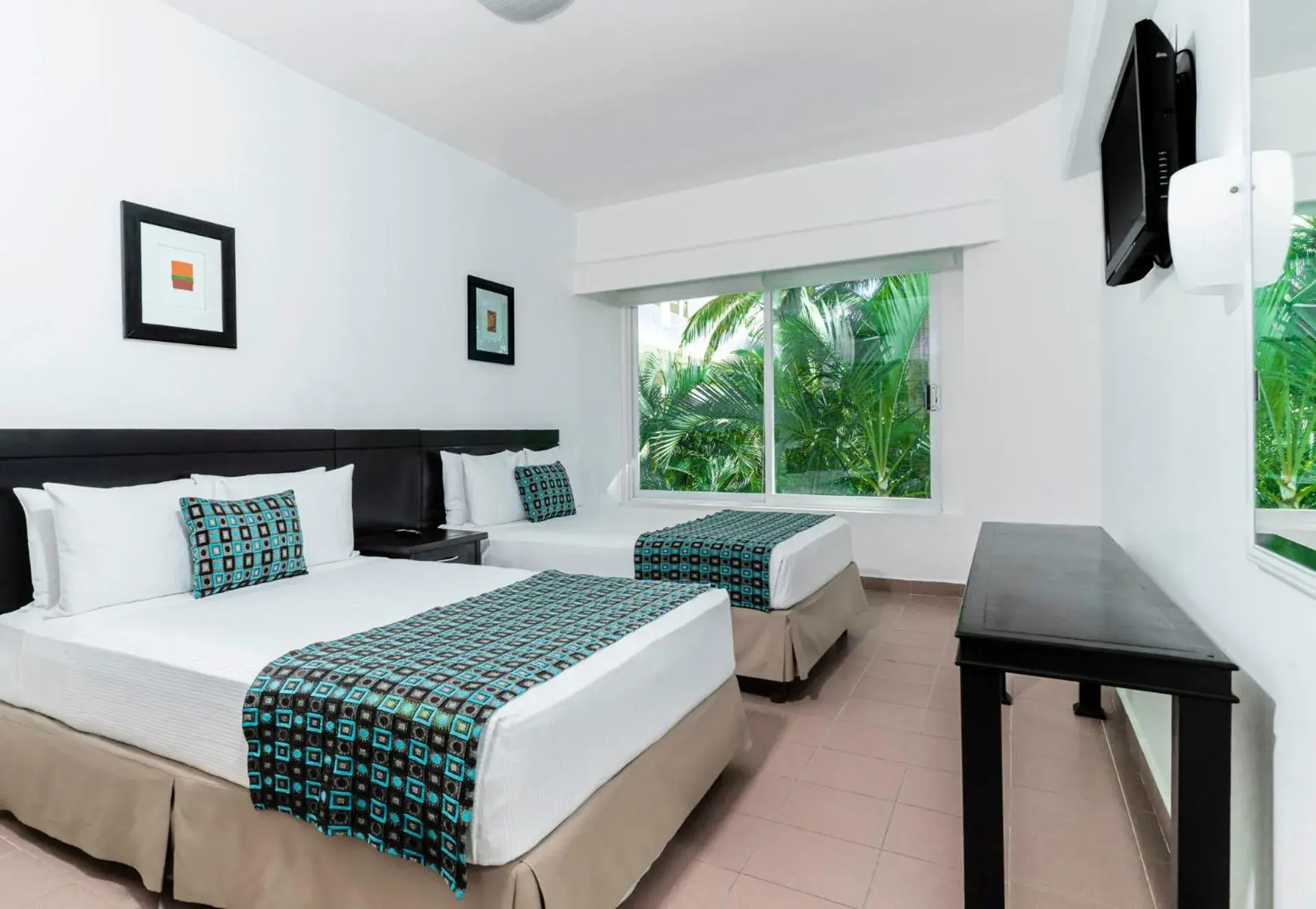 Garden view, Bed in Krystal Ixtapa All Inclusive Garden view, Bed in Krystal Ixtapa All Inclusive