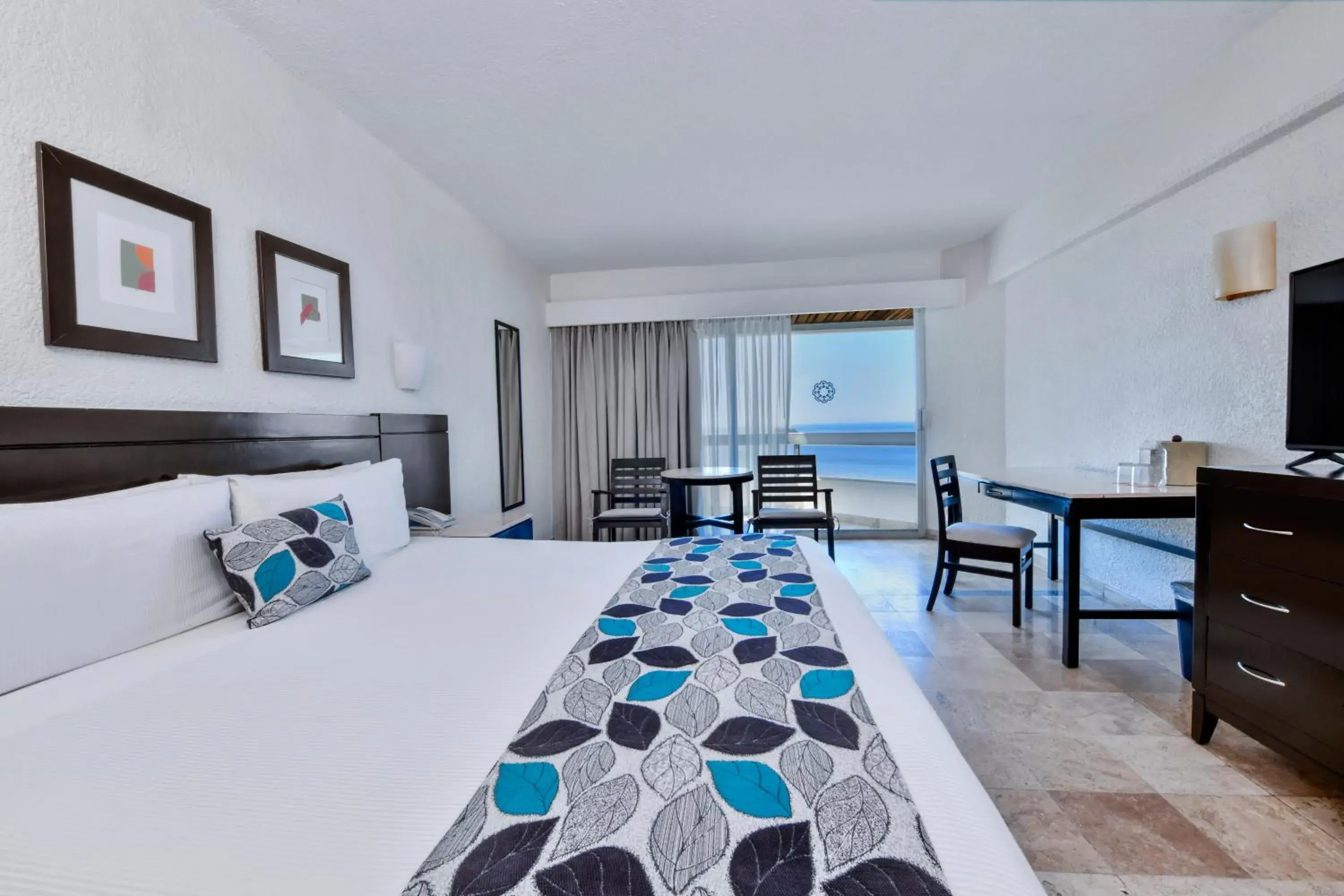 Sea view, Bed in Krystal Ixtapa All Inclusive Sea view, Bed in Krystal Ixtapa All Inclusive