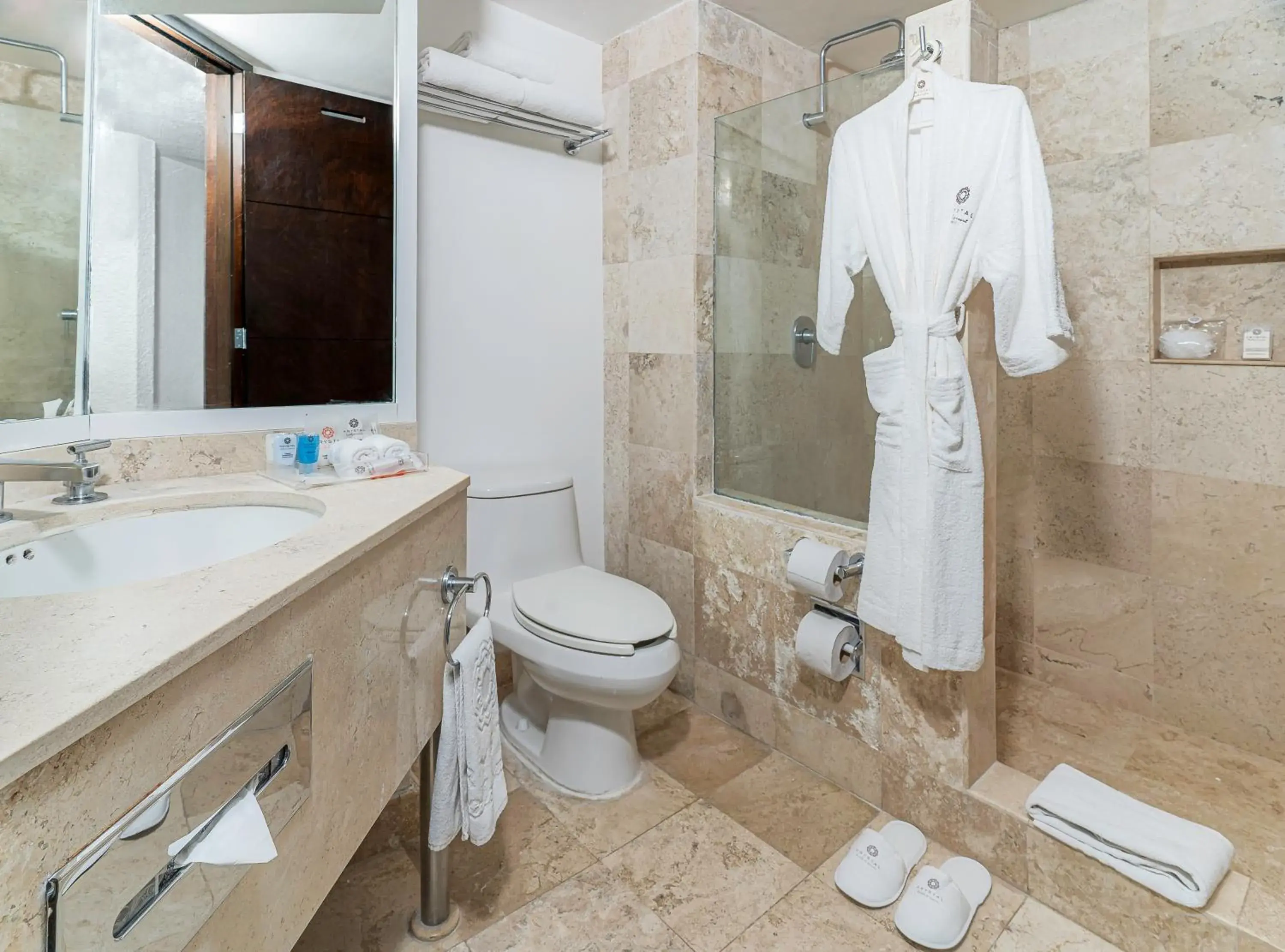 Bathroom in Krystal Ixtapa All Inclusive Bathroom in Krystal Ixtapa All Inclusive