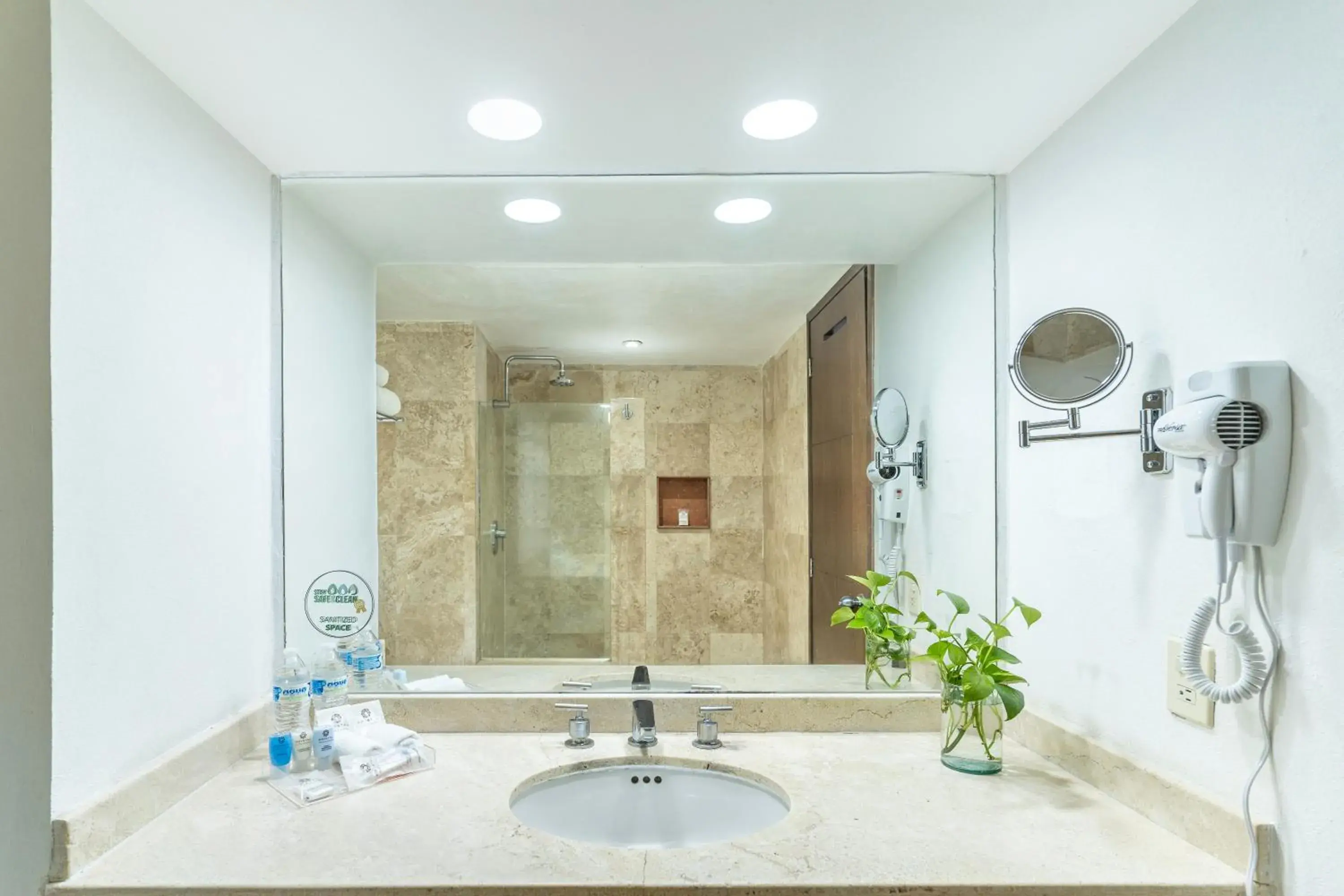 Bathroom in Krystal Ixtapa All Inclusive Bathroom in Krystal Ixtapa All Inclusive