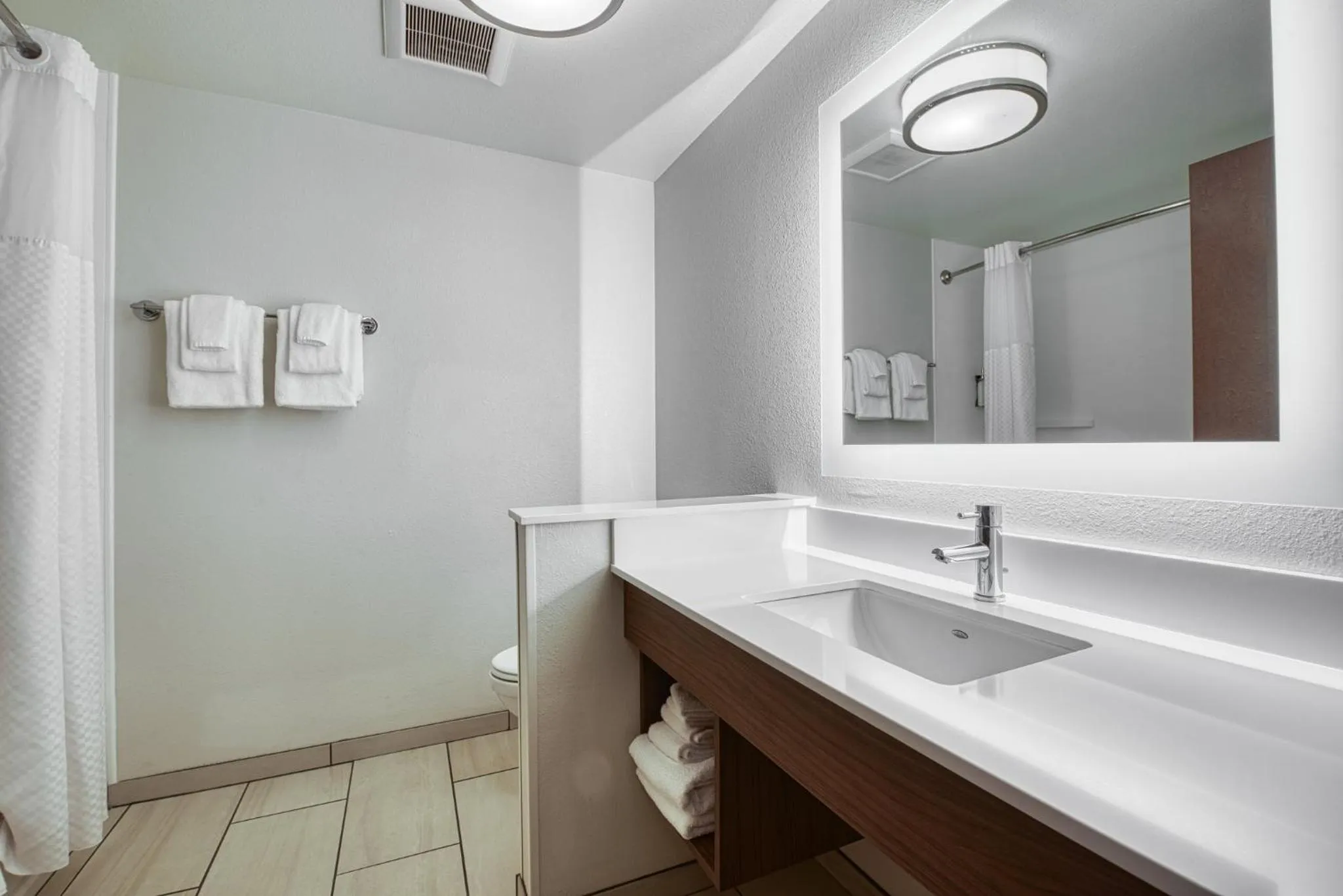 Photo of the whole room in Holiday Inn Express & Suites - Manitou Springs by IHG