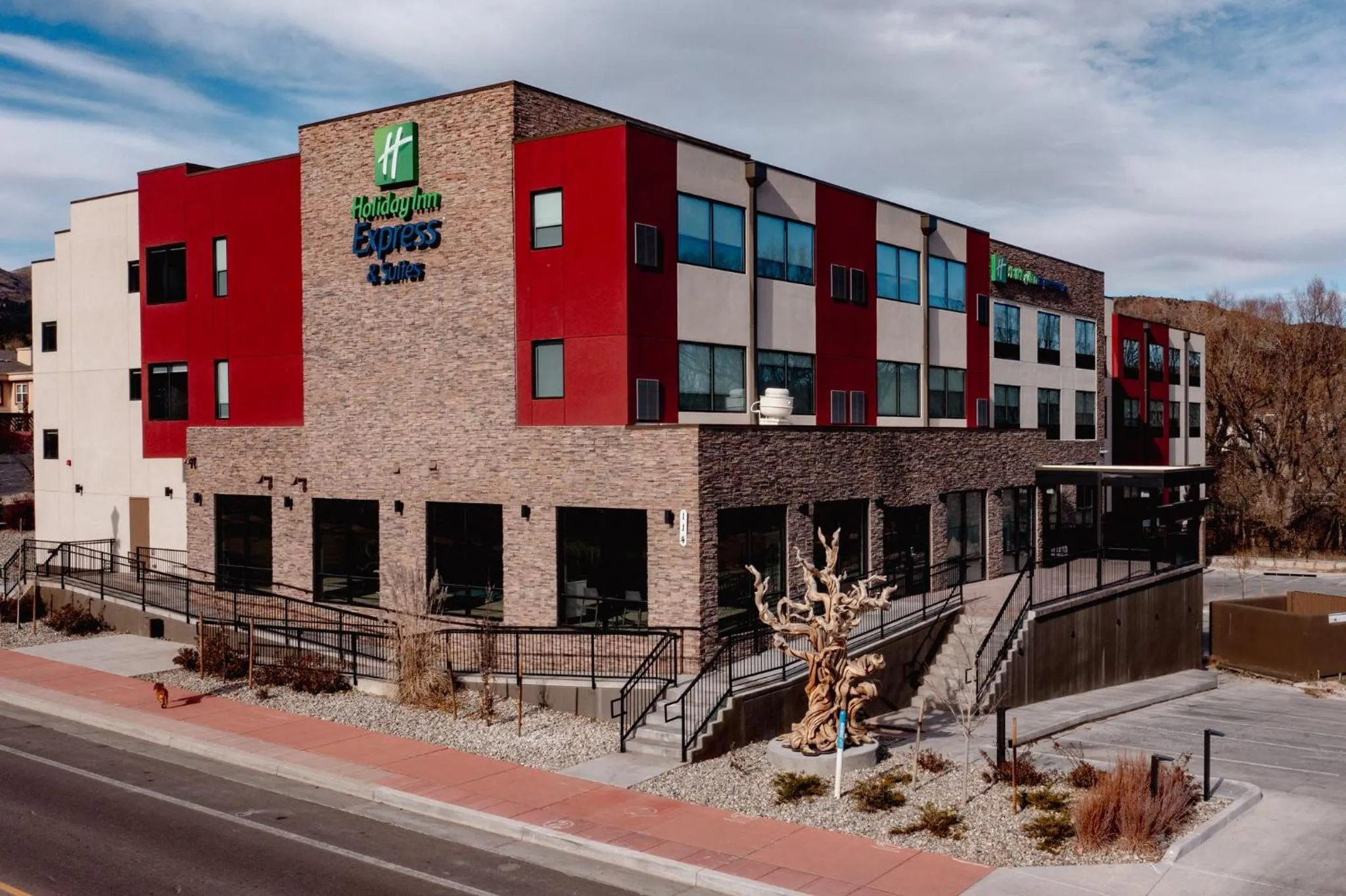 Property building in Holiday Inn Express & Suites - Manitou Springs by IHG