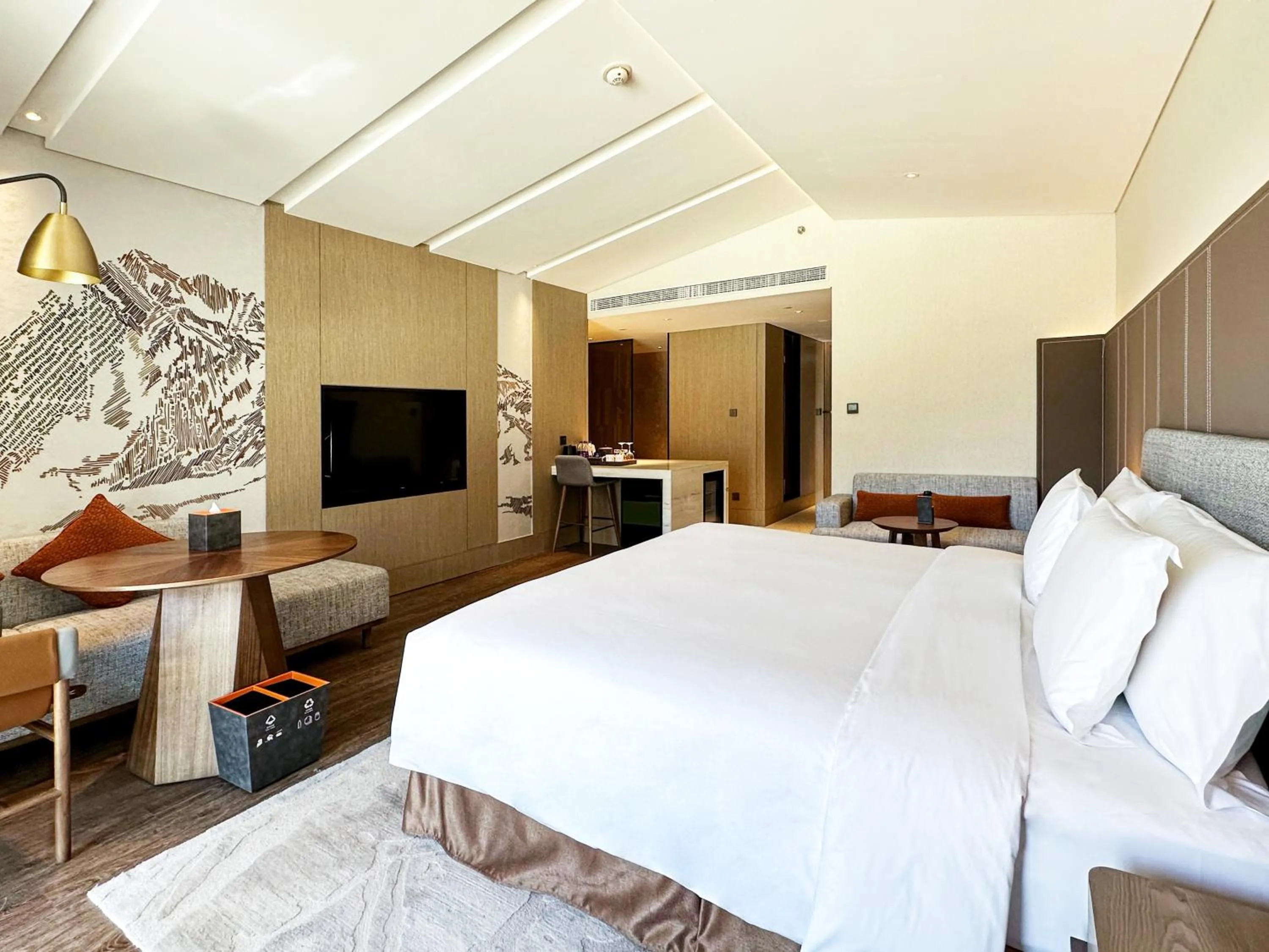 Bathroom, Bed in Crowne Plaza Chongli Resort by IHG