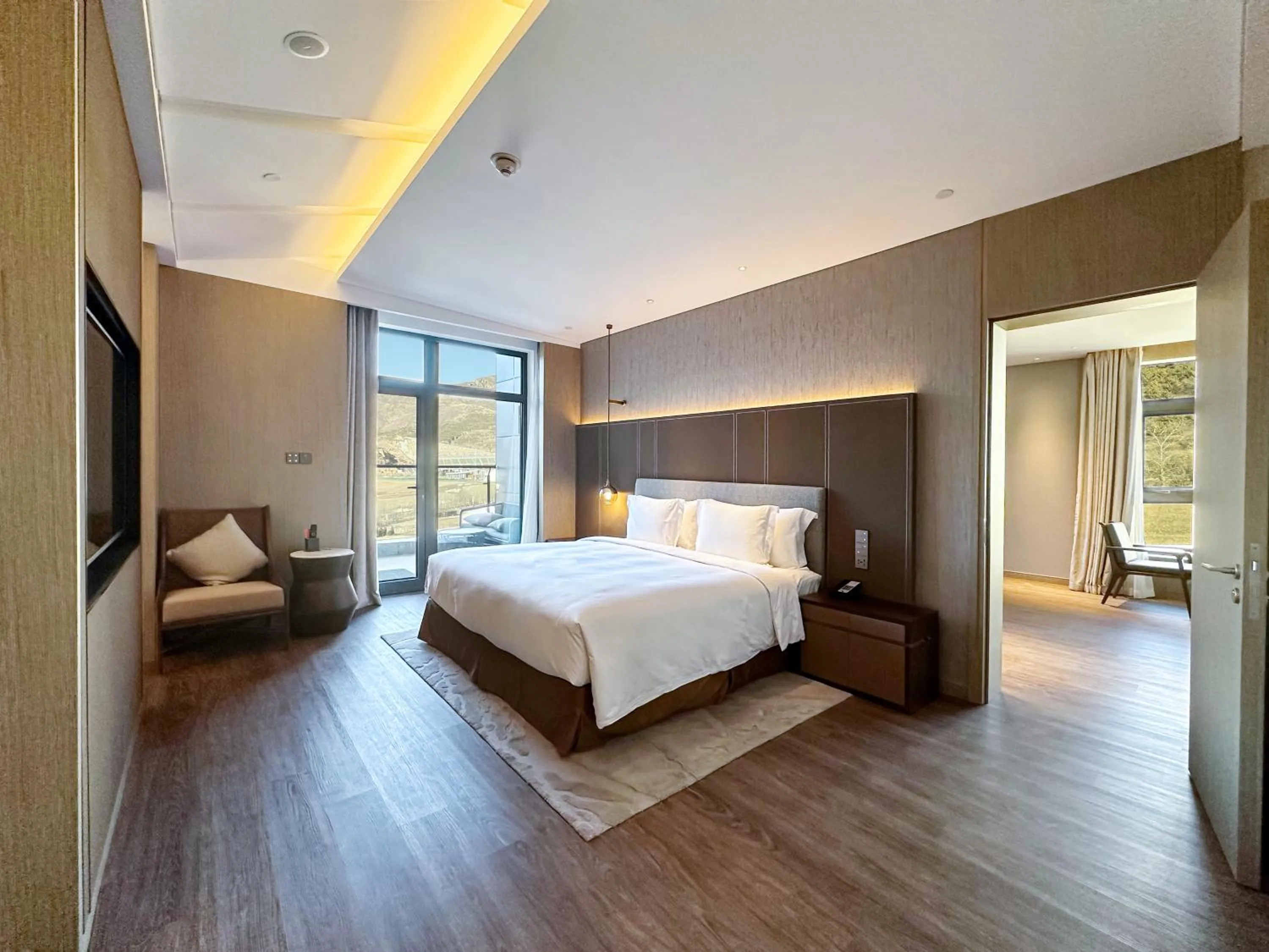 Bed in Crowne Plaza Chongli Resort by IHG