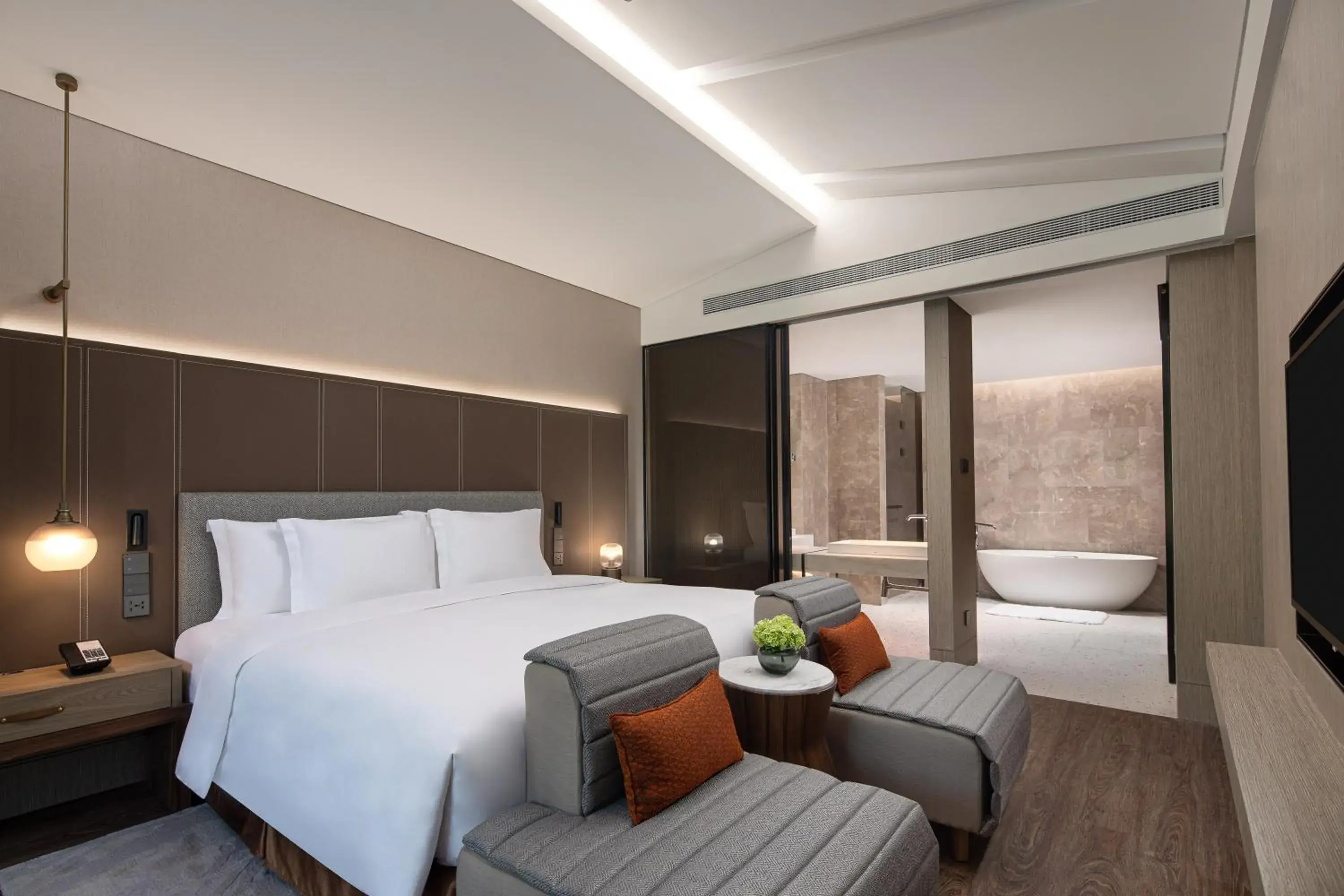 Bedroom, Bed in Crowne Plaza Chongli Resort by IHG Bedroom, Bed in Crowne Plaza Chongli Resort by IHG