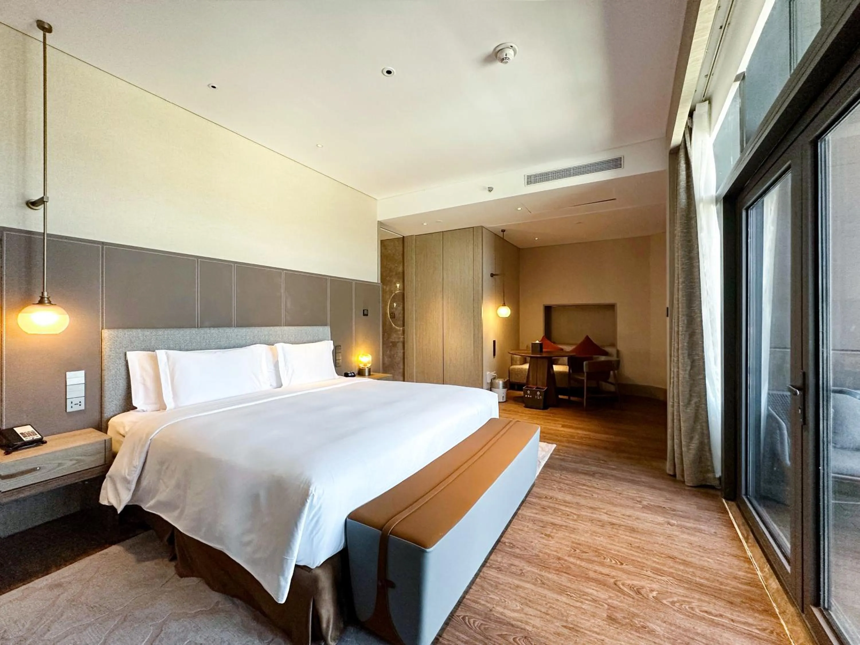 Bed in Crowne Plaza Chongli Resort by IHG