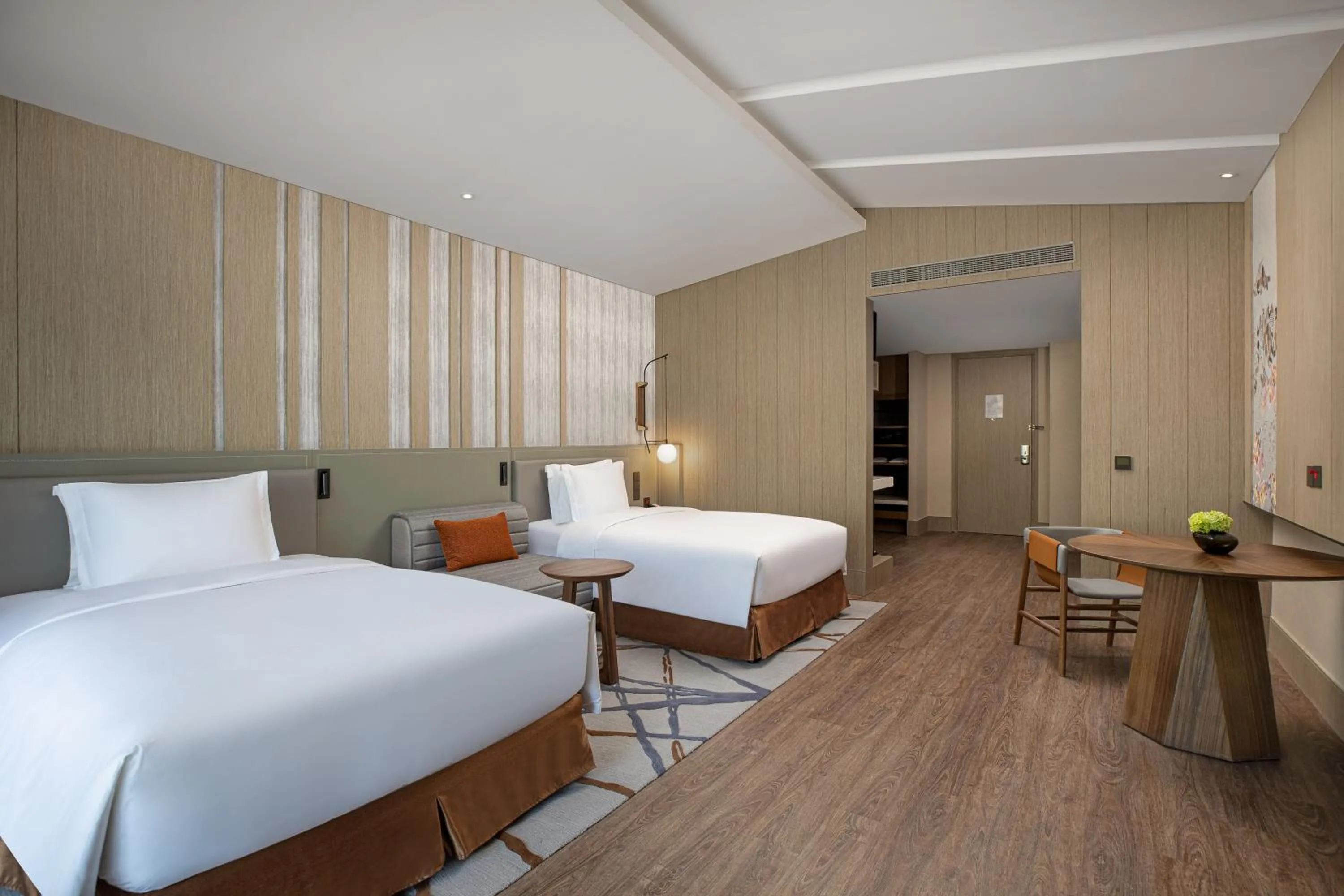 Photo of the whole room, Bed in Crowne Plaza Chongli Resort by IHG