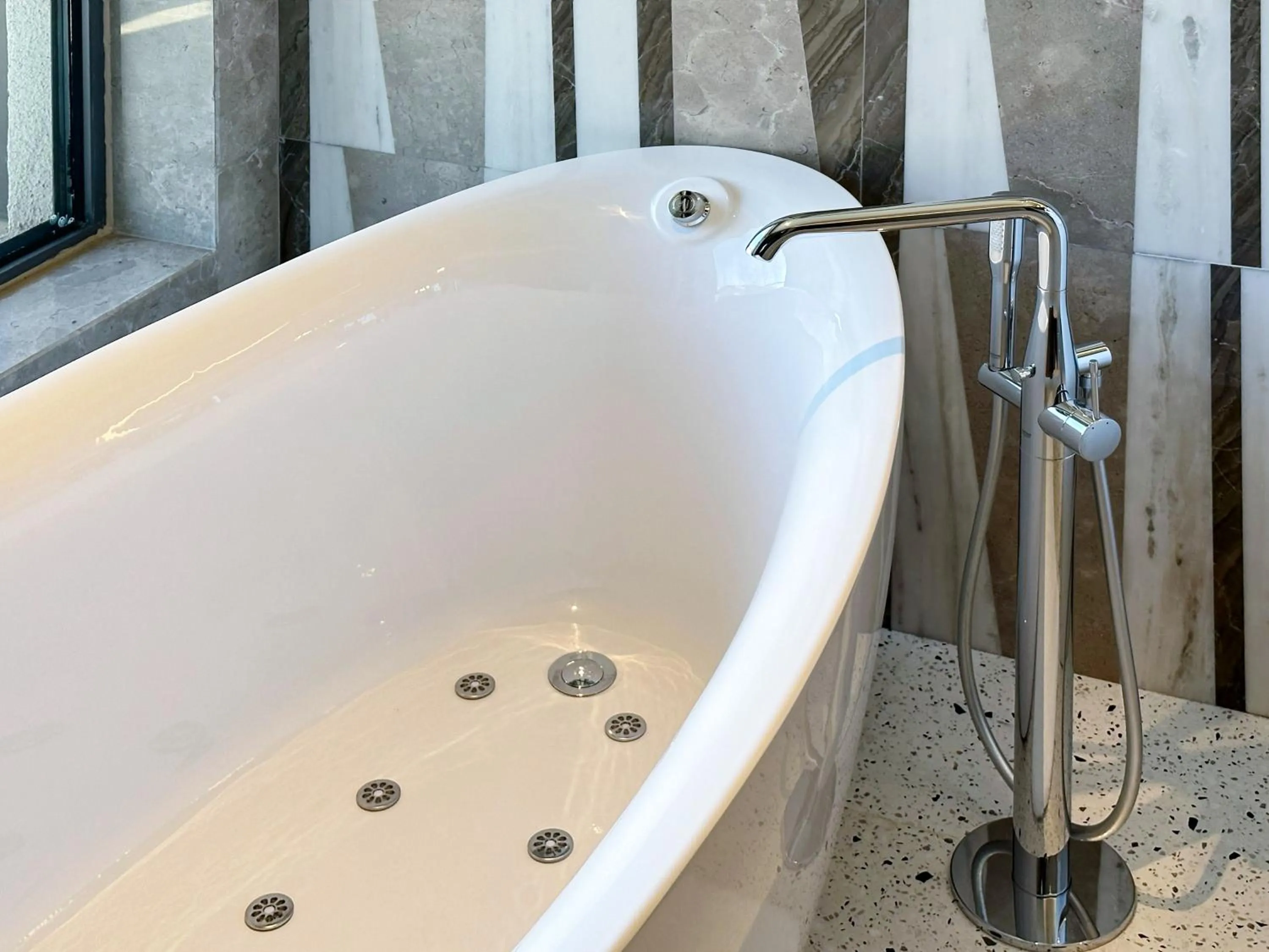 Bath in Crowne Plaza Chongli Resort by IHG