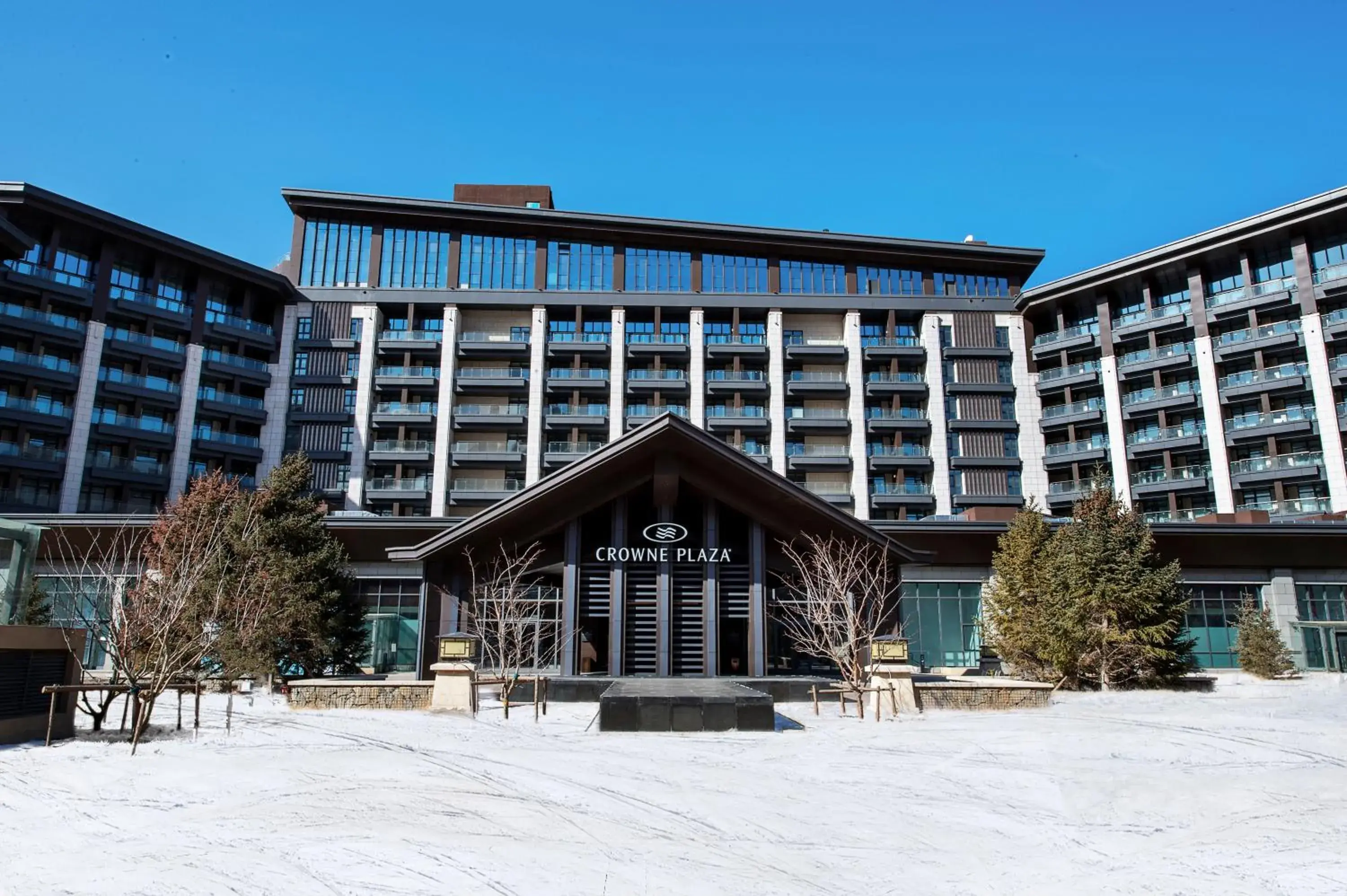 Property building in Crowne Plaza Chongli Resort by IHG Property building in Crowne Plaza Chongli Resort by IHG