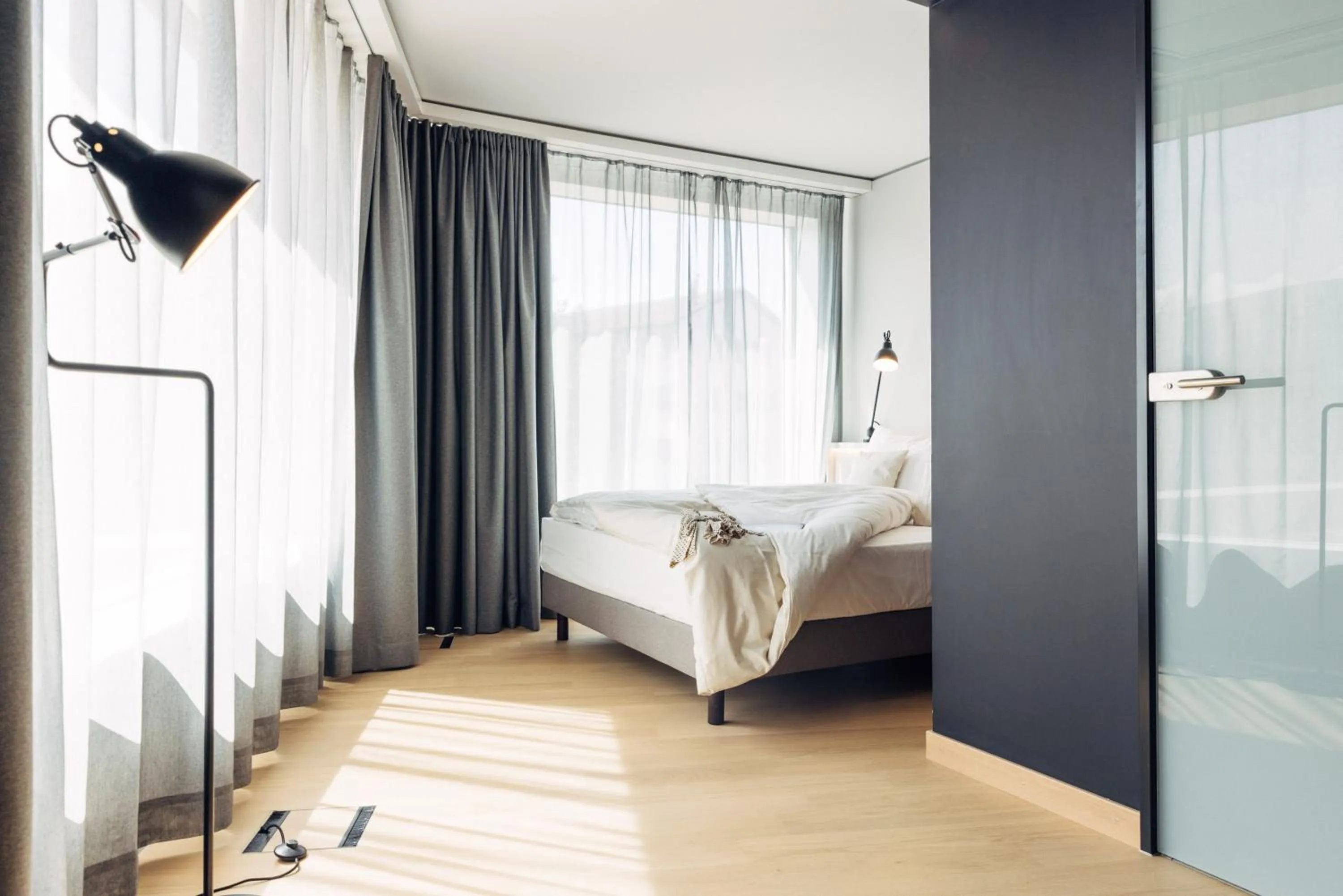 Bedroom, Bed in harry's home Bern-Expo