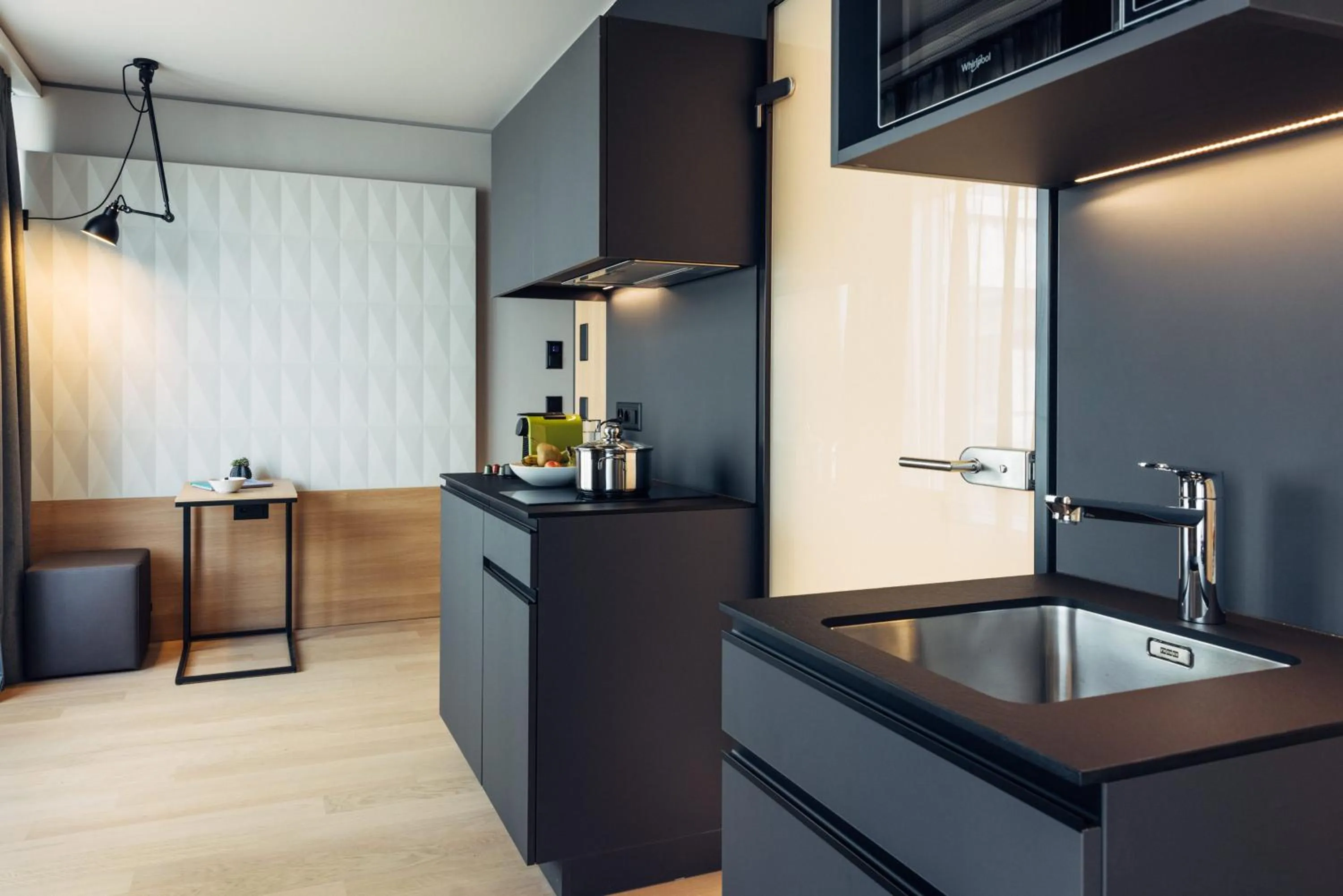 Kitchen or kitchenette in harry's home Bern-Expo