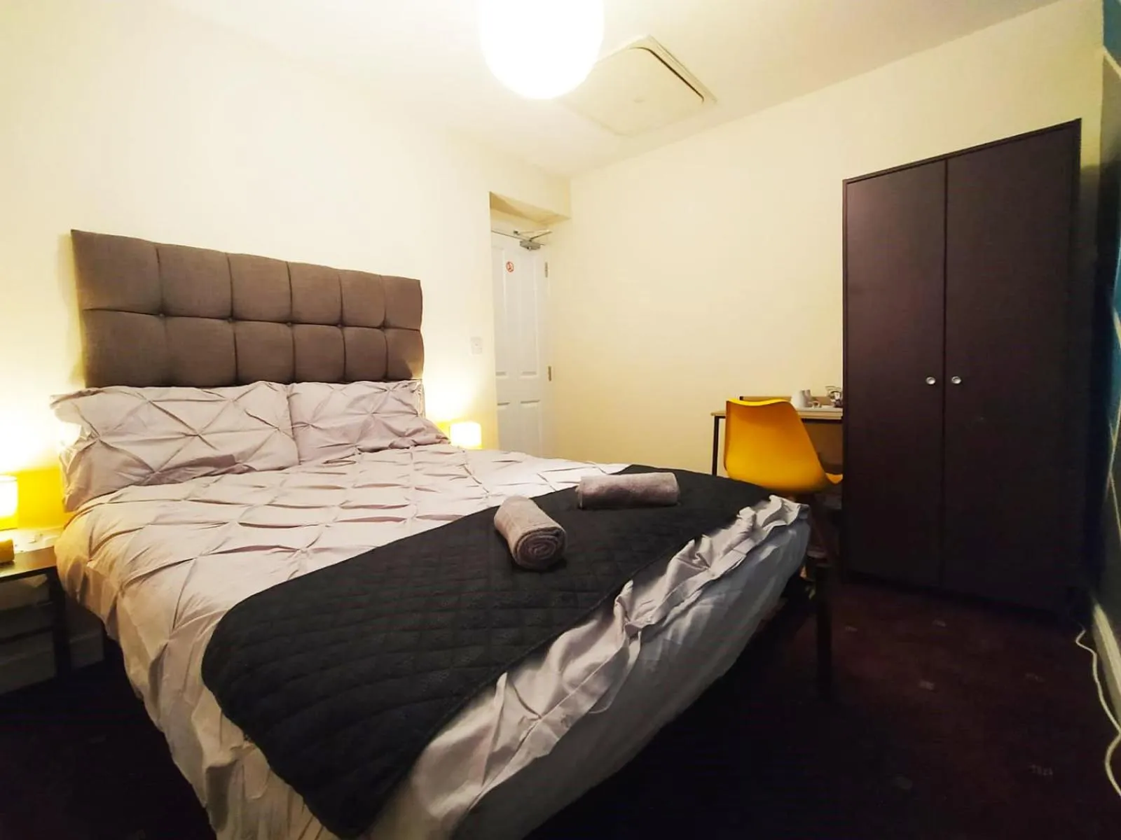 Bedroom, Bed in Bankwell Guest House