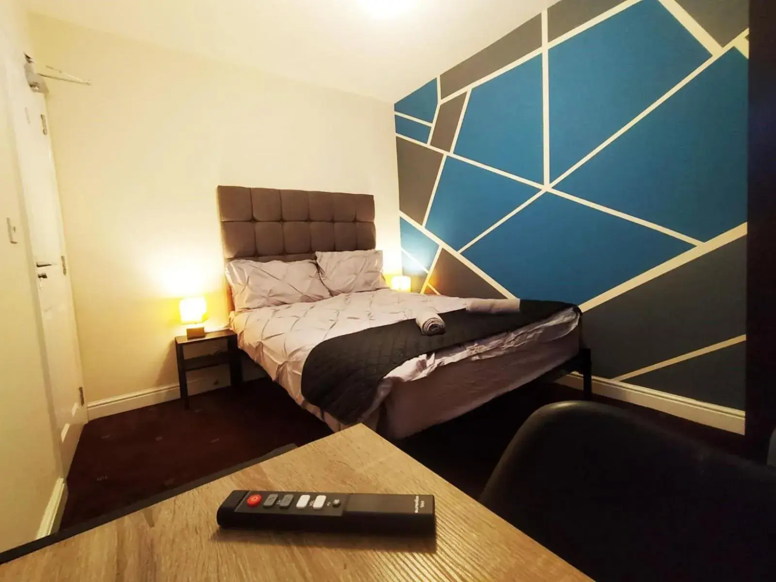 Double Room with Shared Bathroom in Bankwell Guest House Double Room with Shared Bathroom in Bankwell Guest House