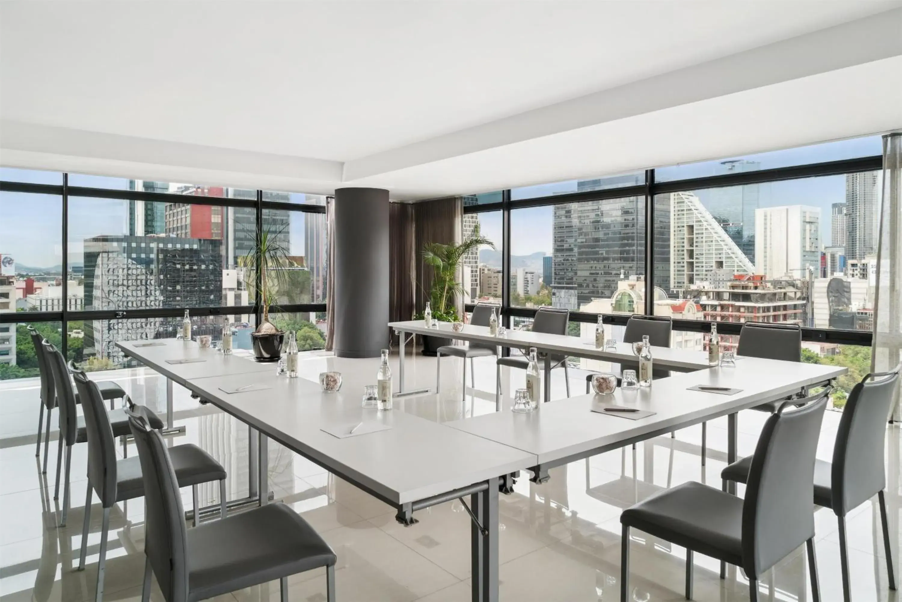 Bedroom in NH Collection Mexico City Reforma Bedroom in NH Collection Mexico City Reforma