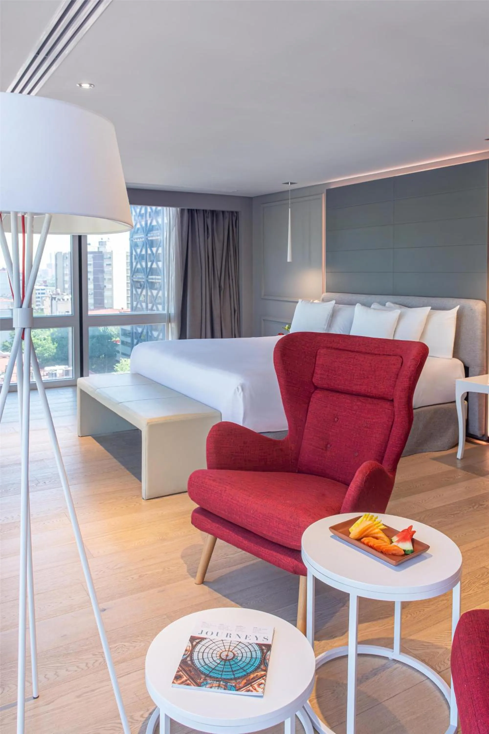 Photo of the whole room, Bed in NH Collection Mexico City Reforma