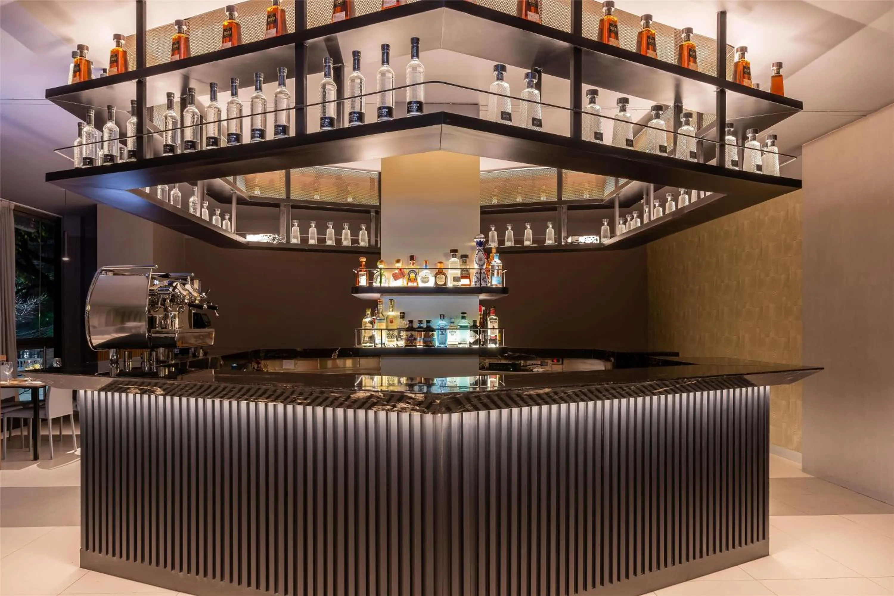 Lounge or bar in NH Collection Mexico City Reforma