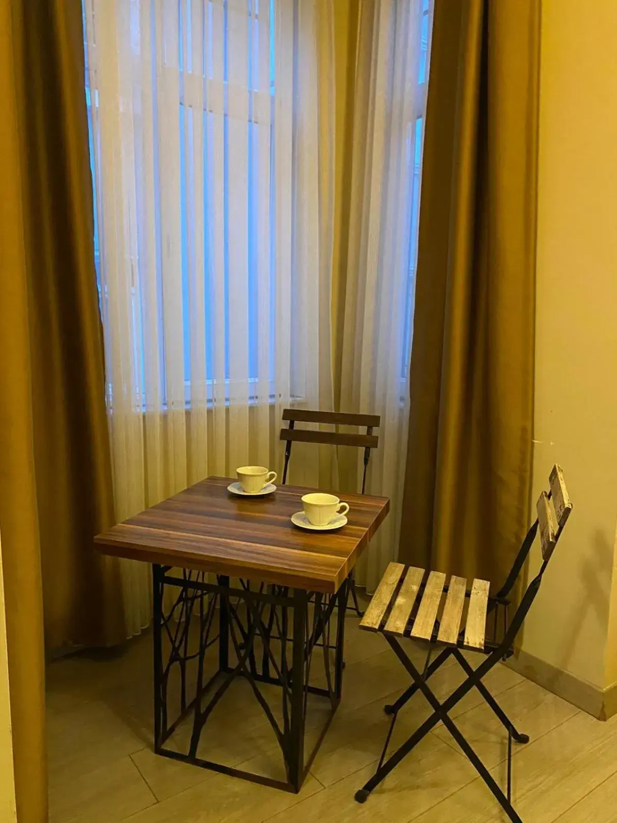 Restaurant/places to eat in MEDUSA APART HOTEL Restaurant/places to eat in MEDUSA APART HOTEL