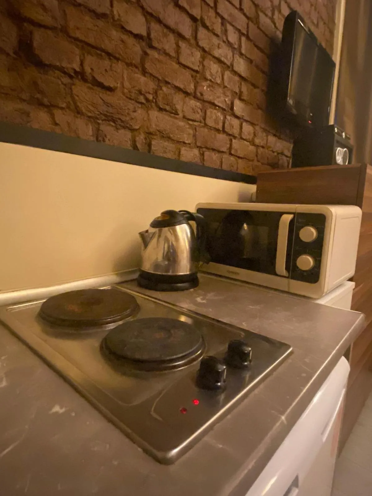 Coffee/tea facilities in MEDUSA APART HOTEL