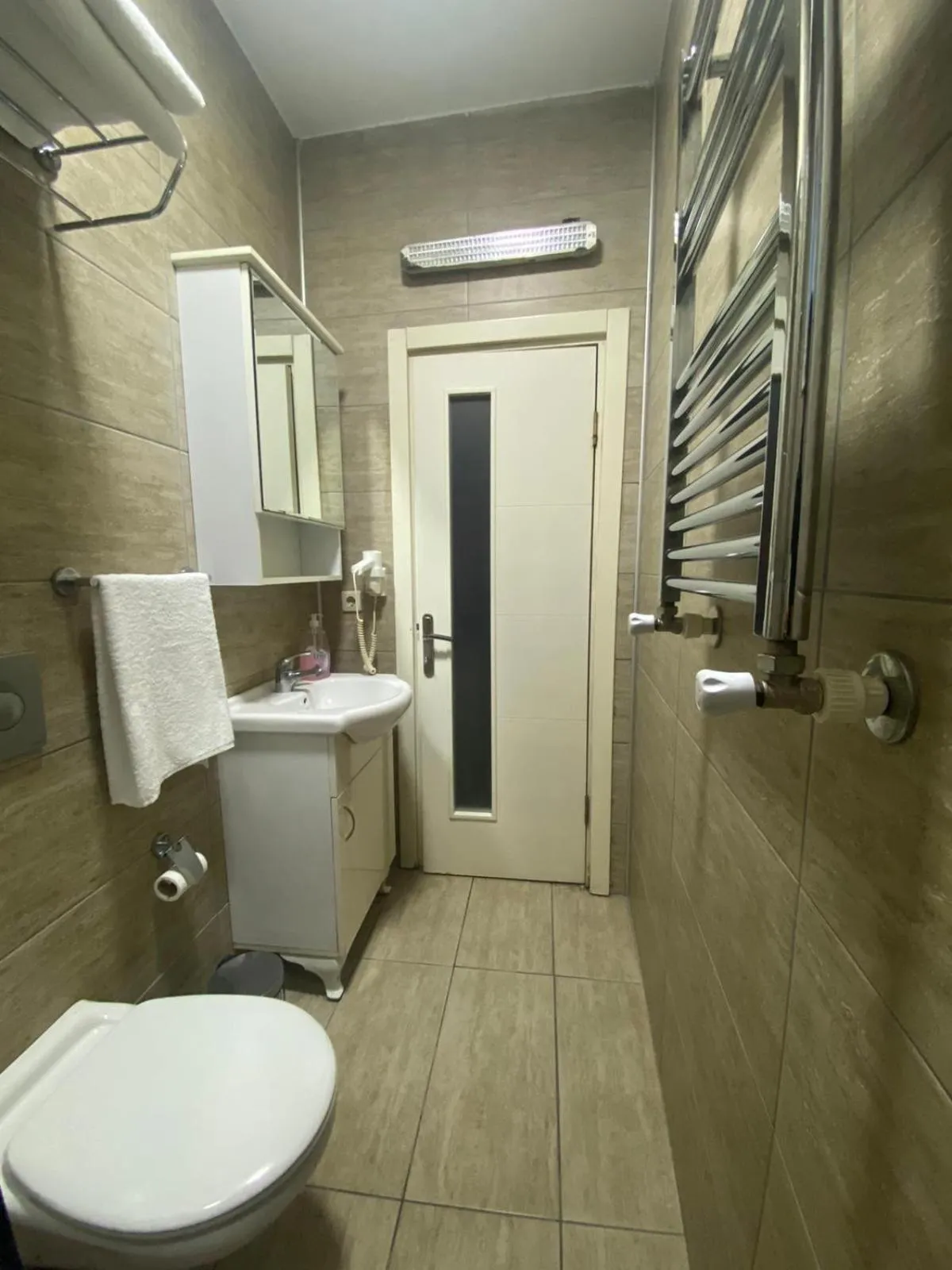 Shower in MEDUSA APART HOTEL